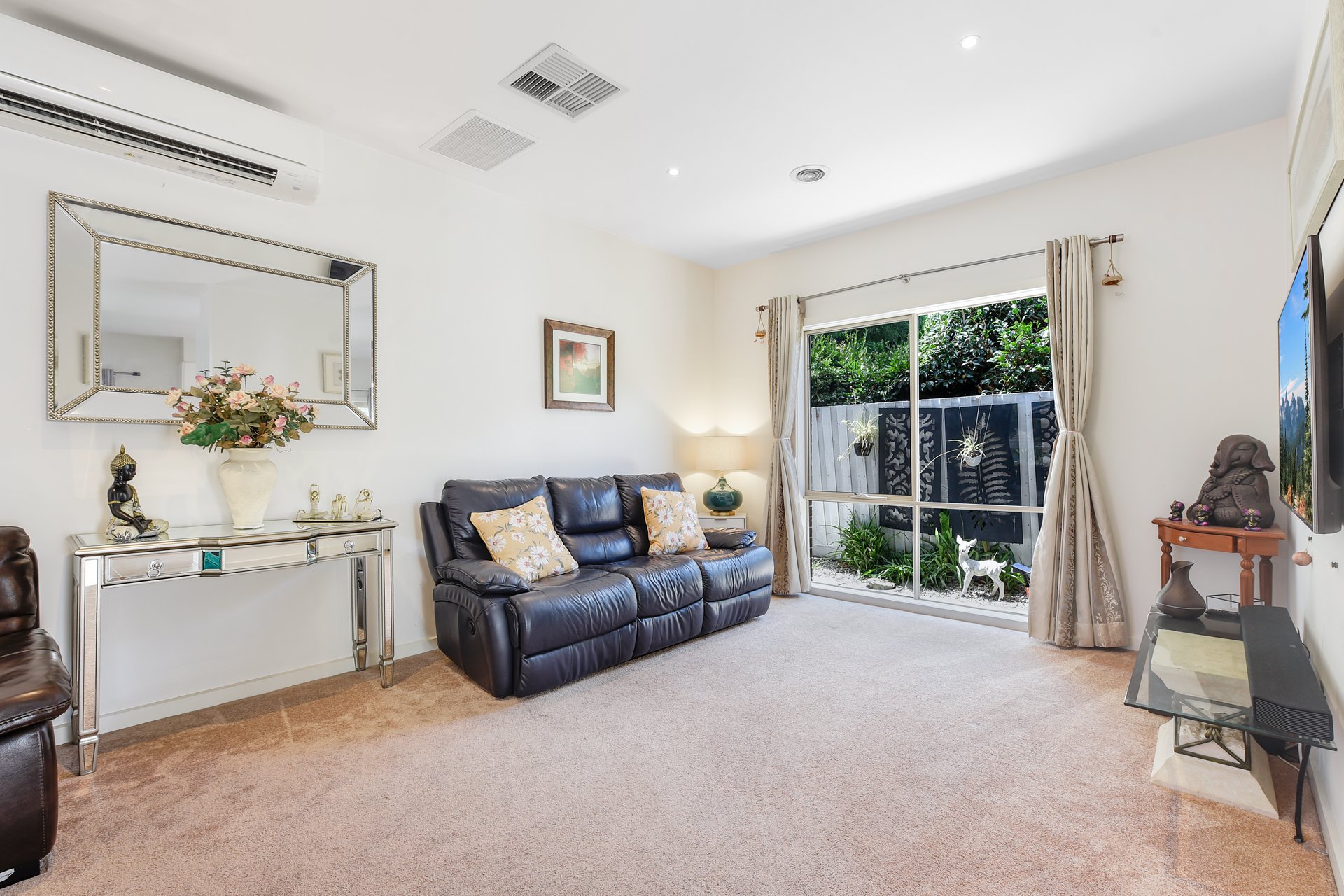 2/6 Roberts Avenue, Mulgrave image 2