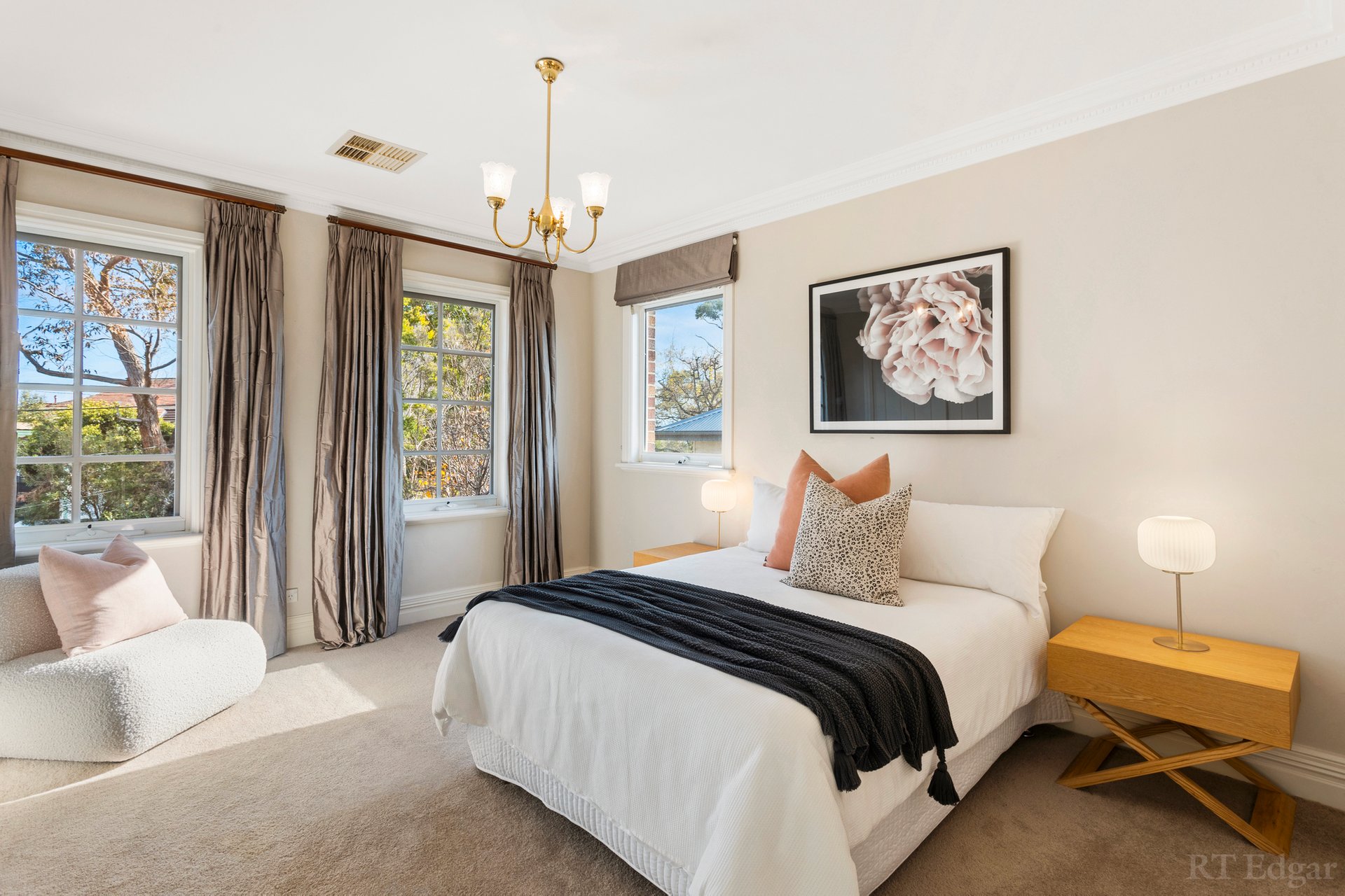Property Gallery Thumbnail 9