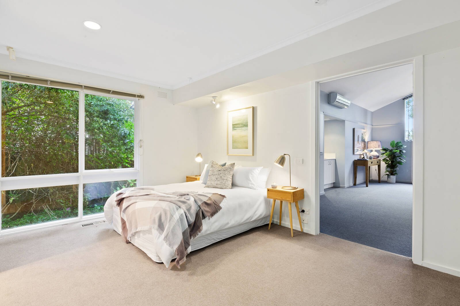 Property Gallery Thumbnail 5