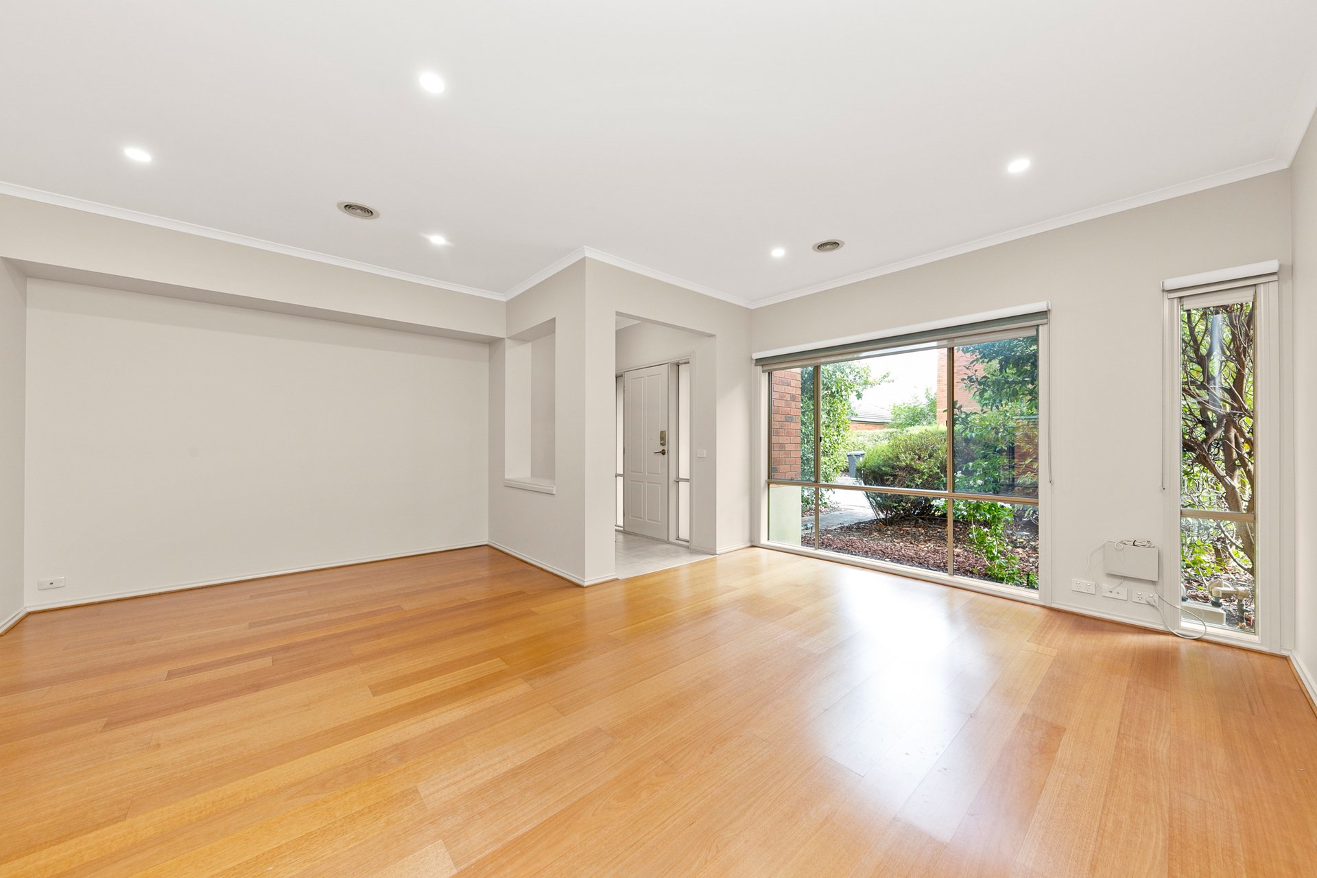 26 Saint Laurent Rise, Knoxfield image 3