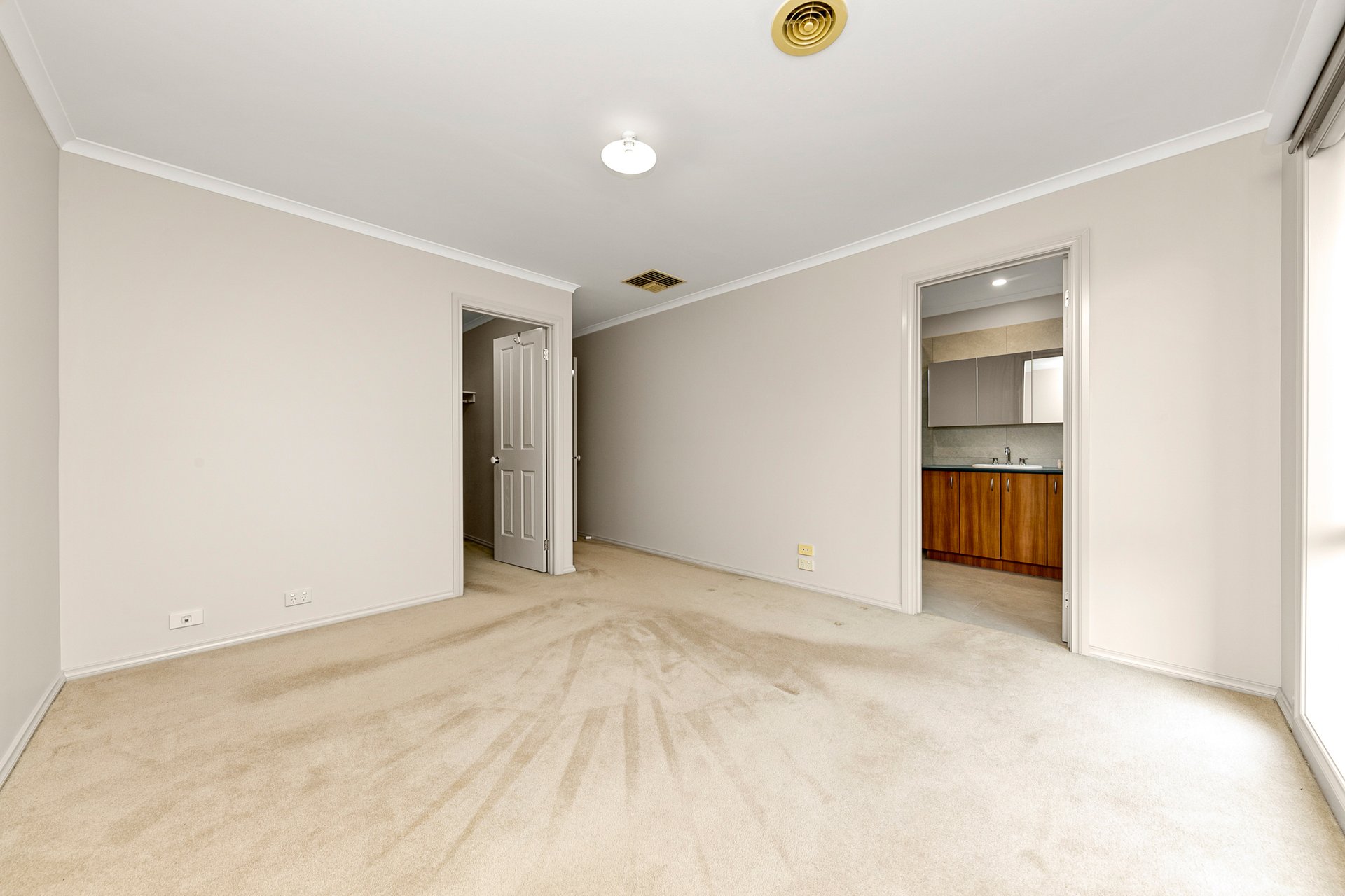 26 Saint Laurent Rise, Knoxfield image 4