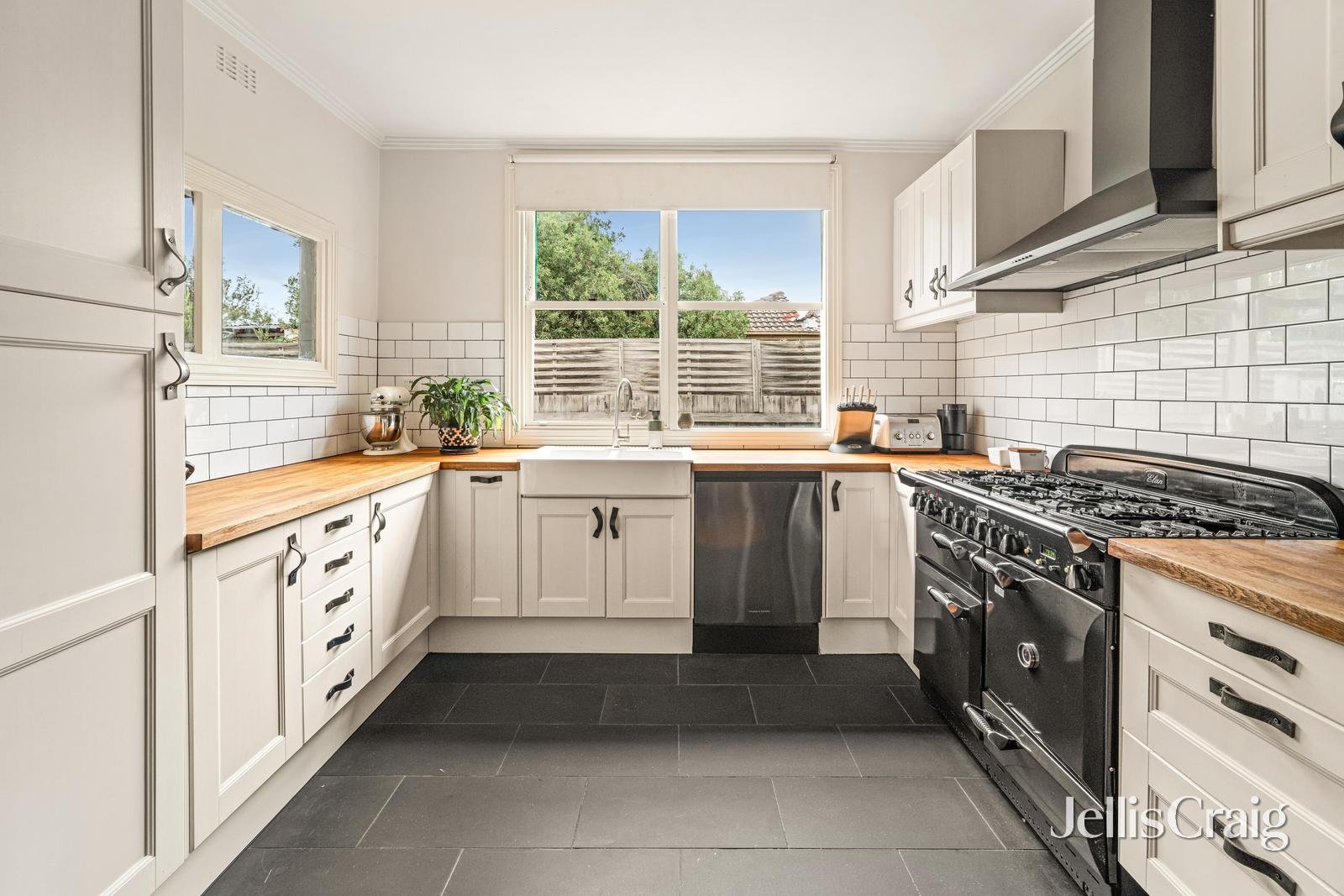 26 Sandford Street, Highett image 3