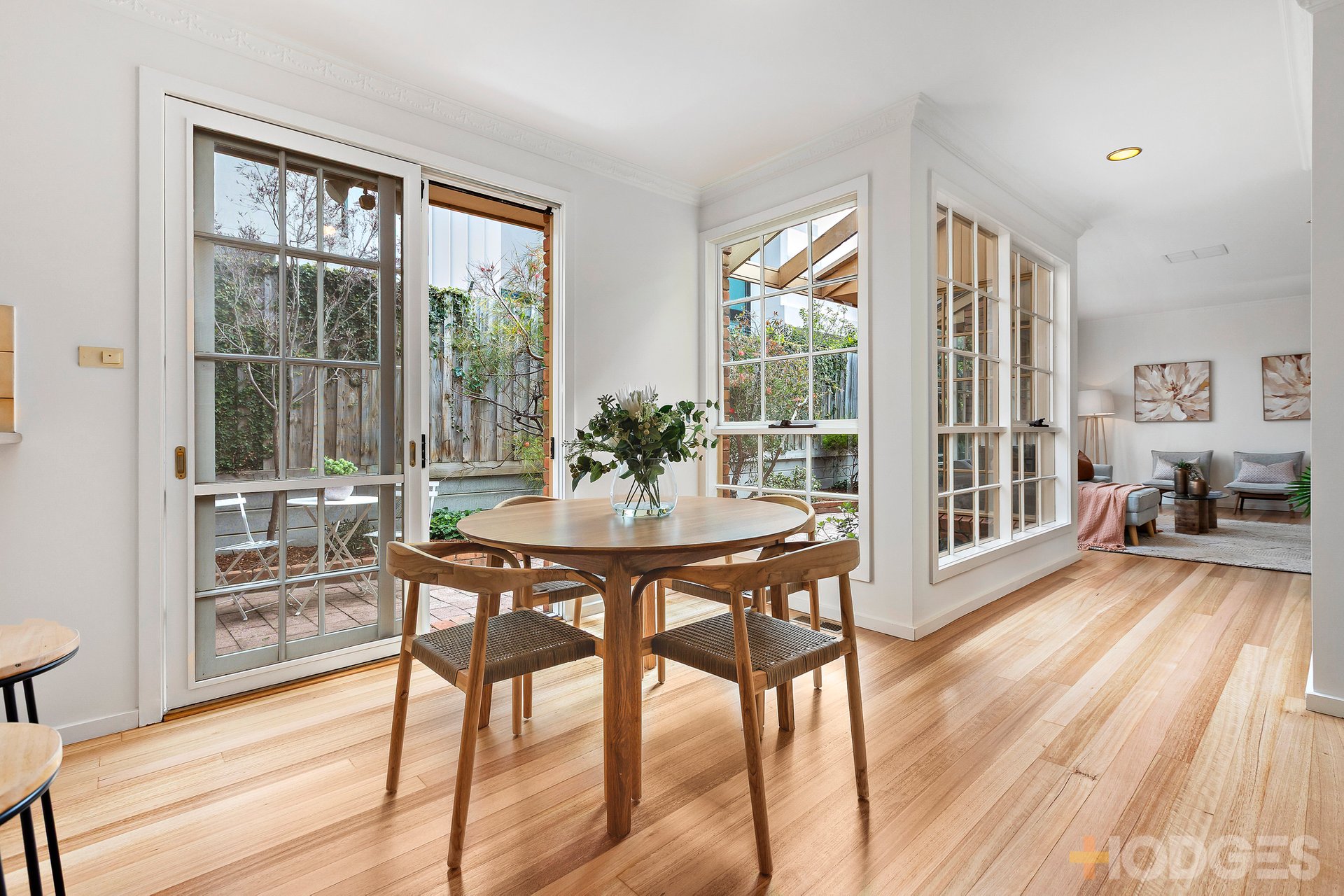 2 / 6 Sandringham Road Sandringham