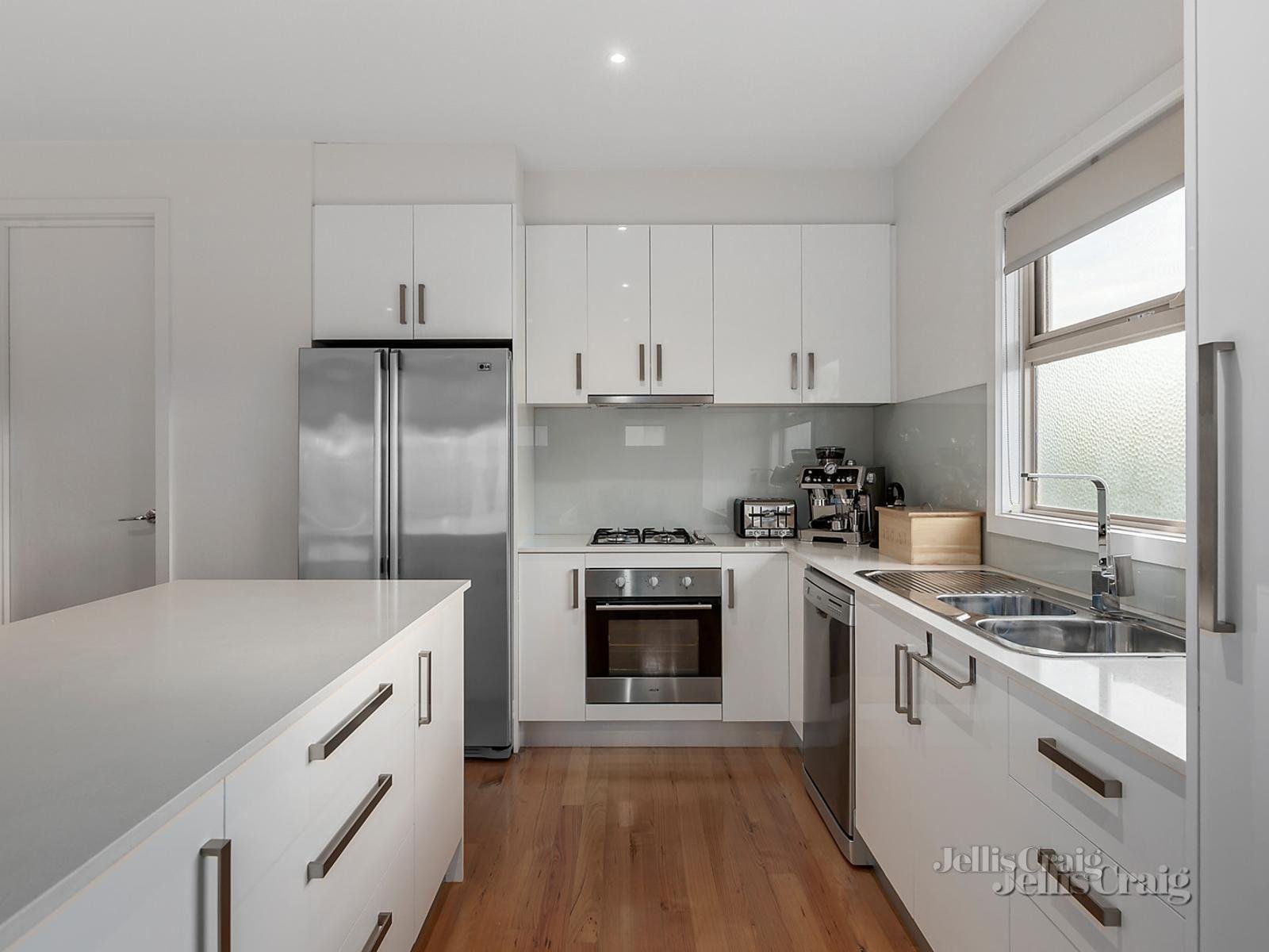 2/6 Shalbury Avenue, Eltham image 5