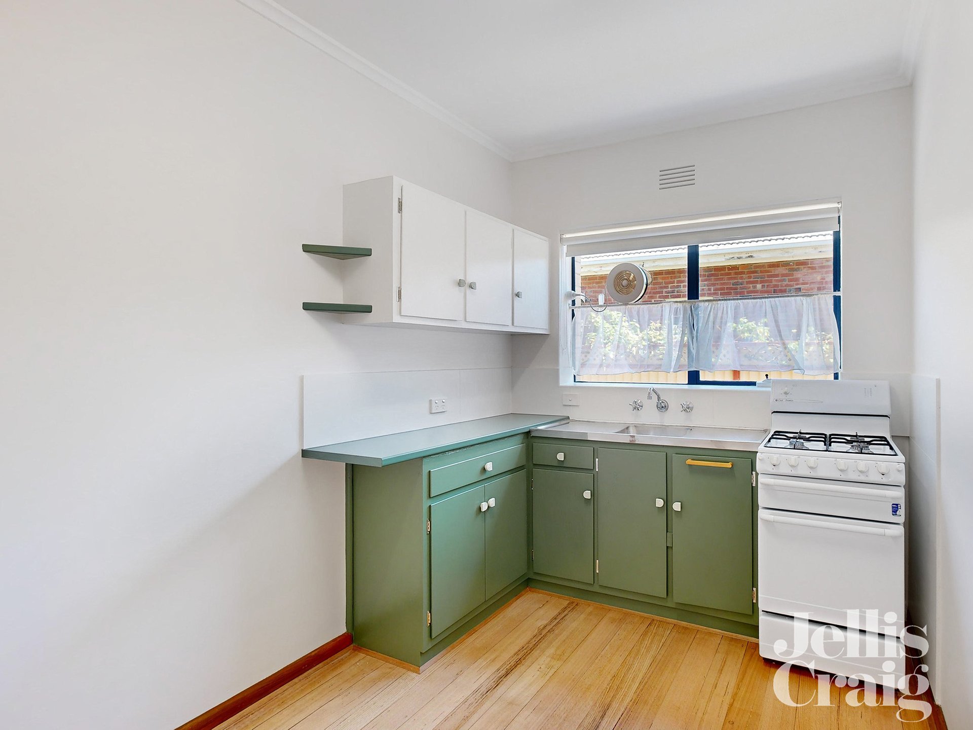 2/6 Smith Street, Moonee Ponds image 3