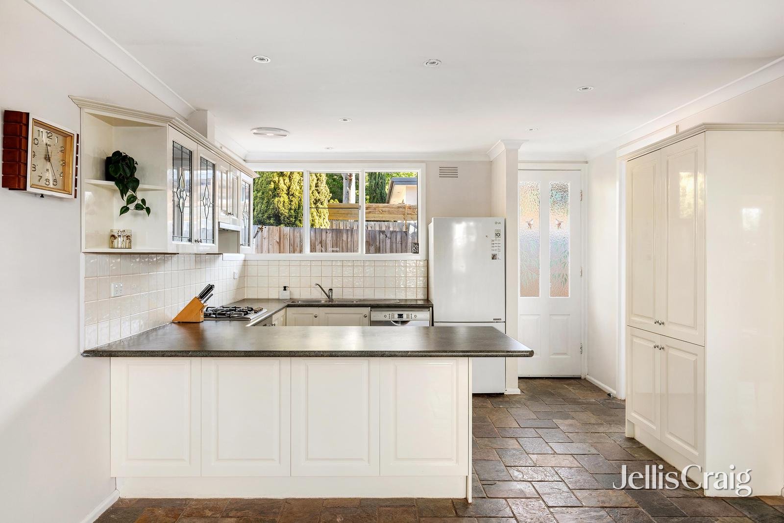 26 Springfield Street, Briar&nbsp;Hill image 4