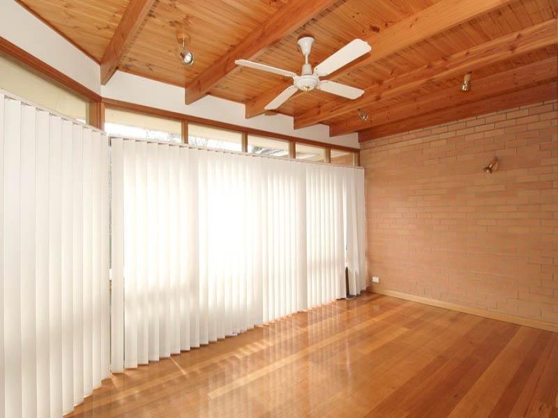 26 Stinton Avenue, Newtown image 2