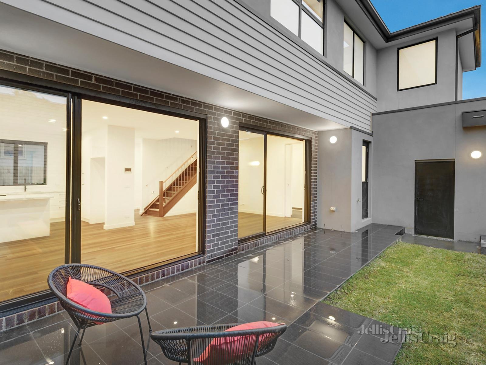 2/6 Sunhill Road, Templestowe Lower image 5