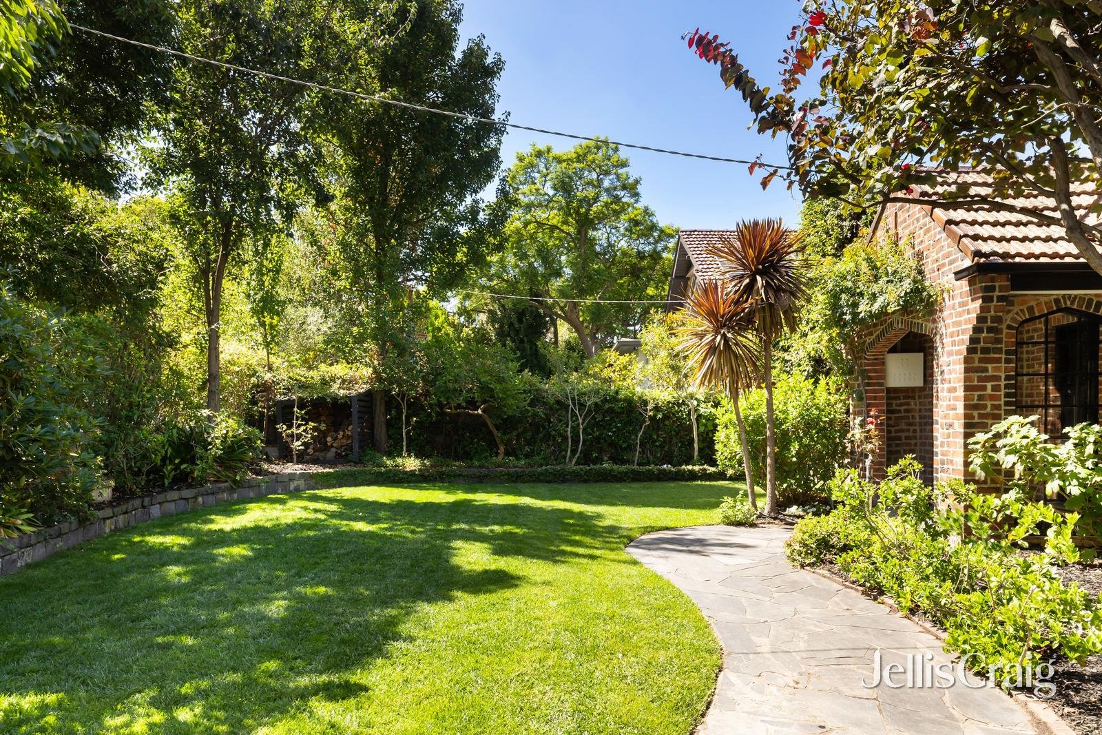 26 Swinburne Avenue, Hawthorn image 2