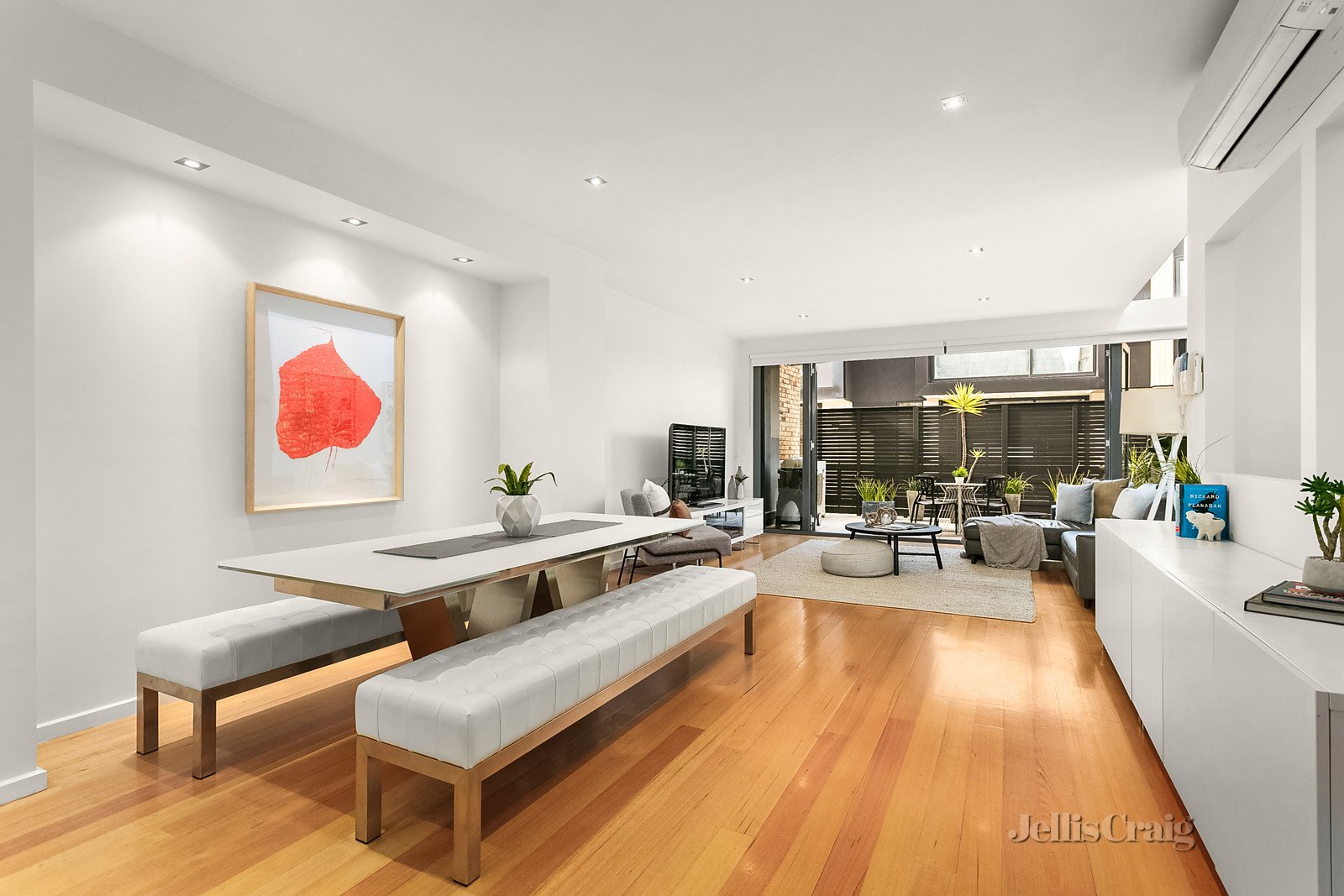 2/6 Talbot Road, Strathmore image 3