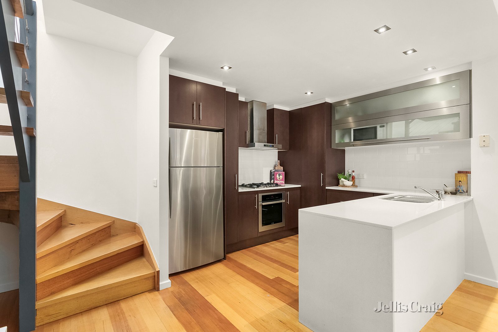 2/6 Talbot Road, Strathmore image 5