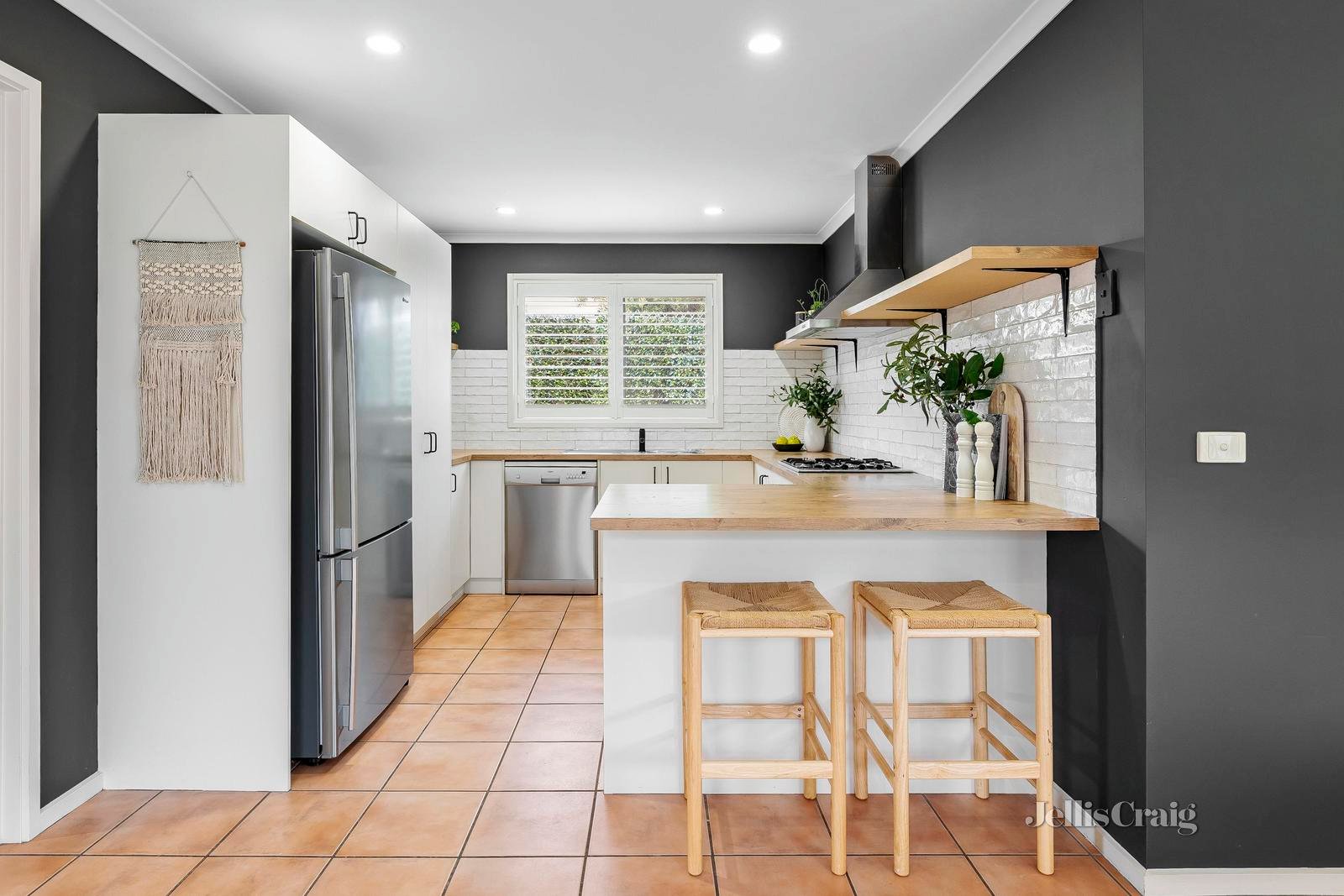 26 Tintagel Way, Mornington image 3
