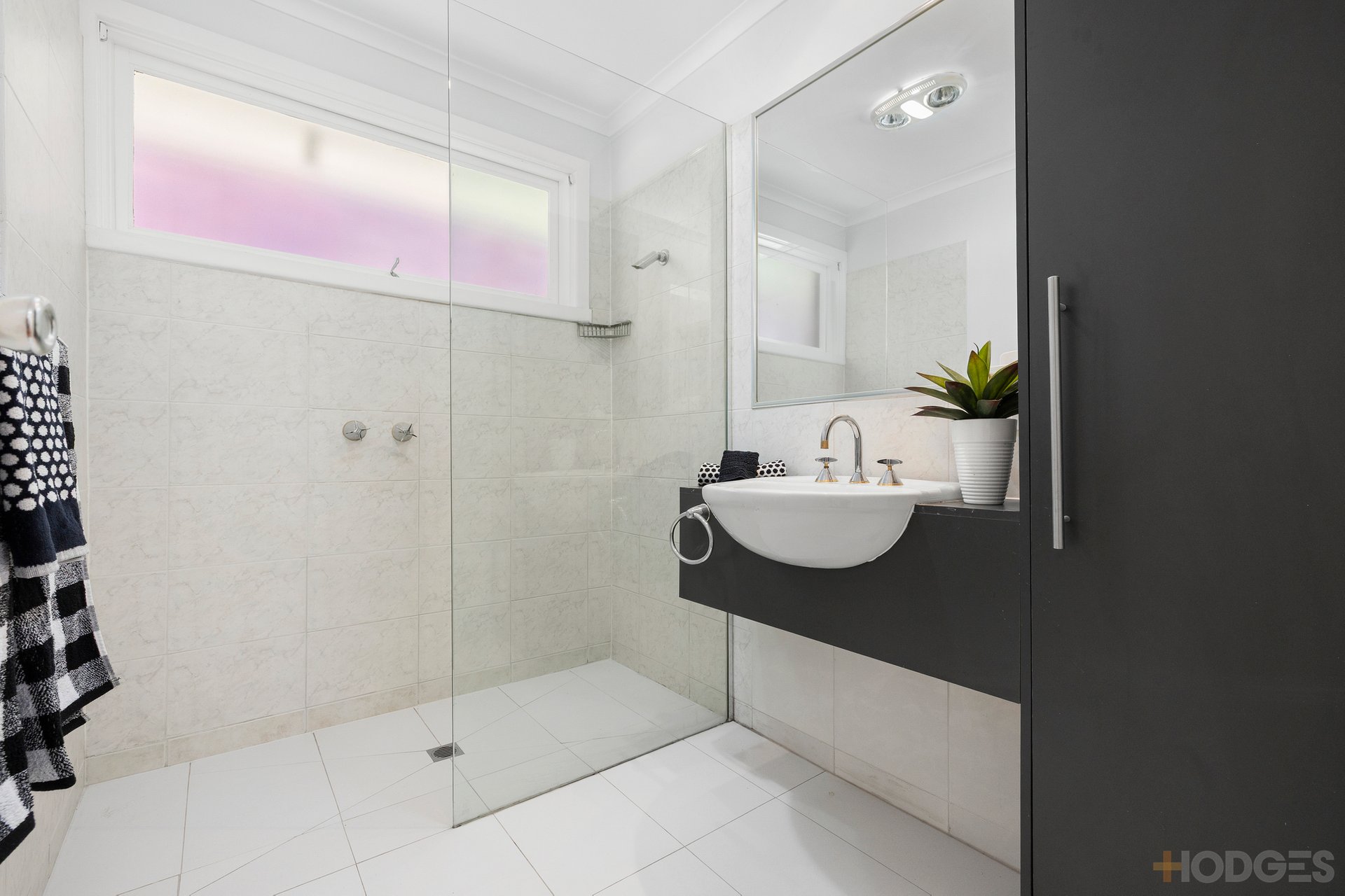 2 / 6 Venice Street Mentone
