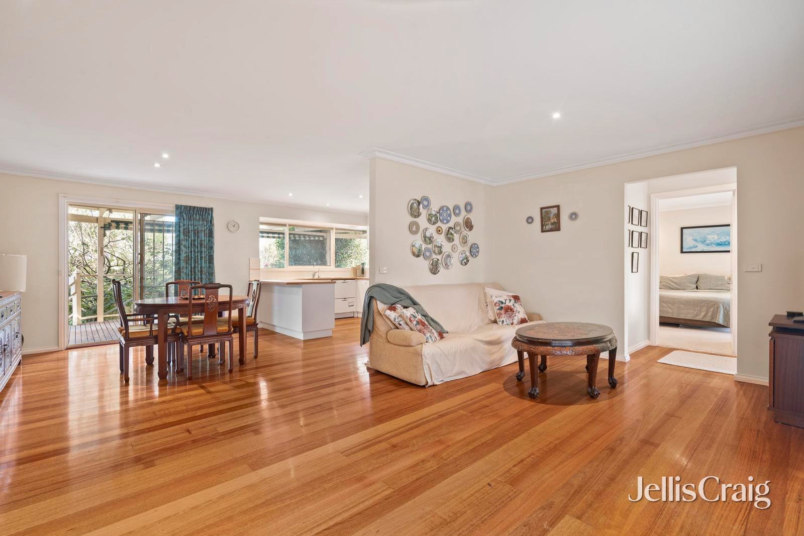 26 View Street, Croydon image 2