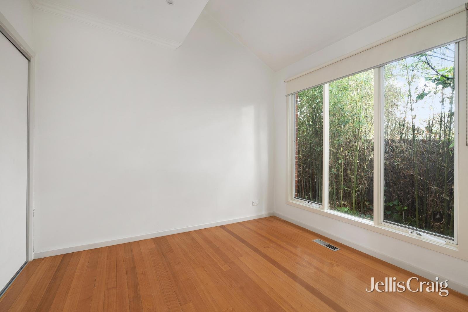 2/6 Walsh Street, Eltham image 12