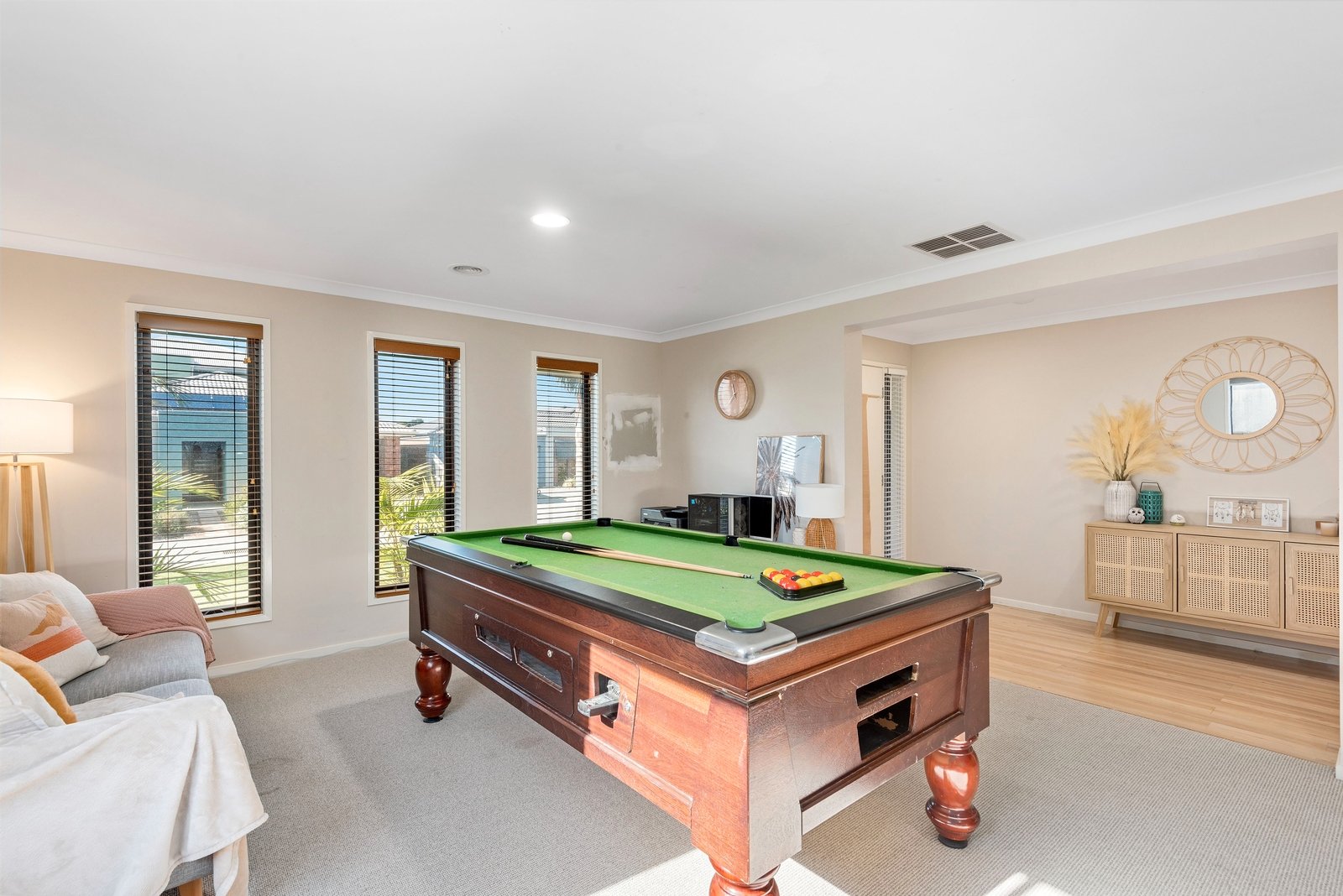 Property Gallery Thumbnail 12
