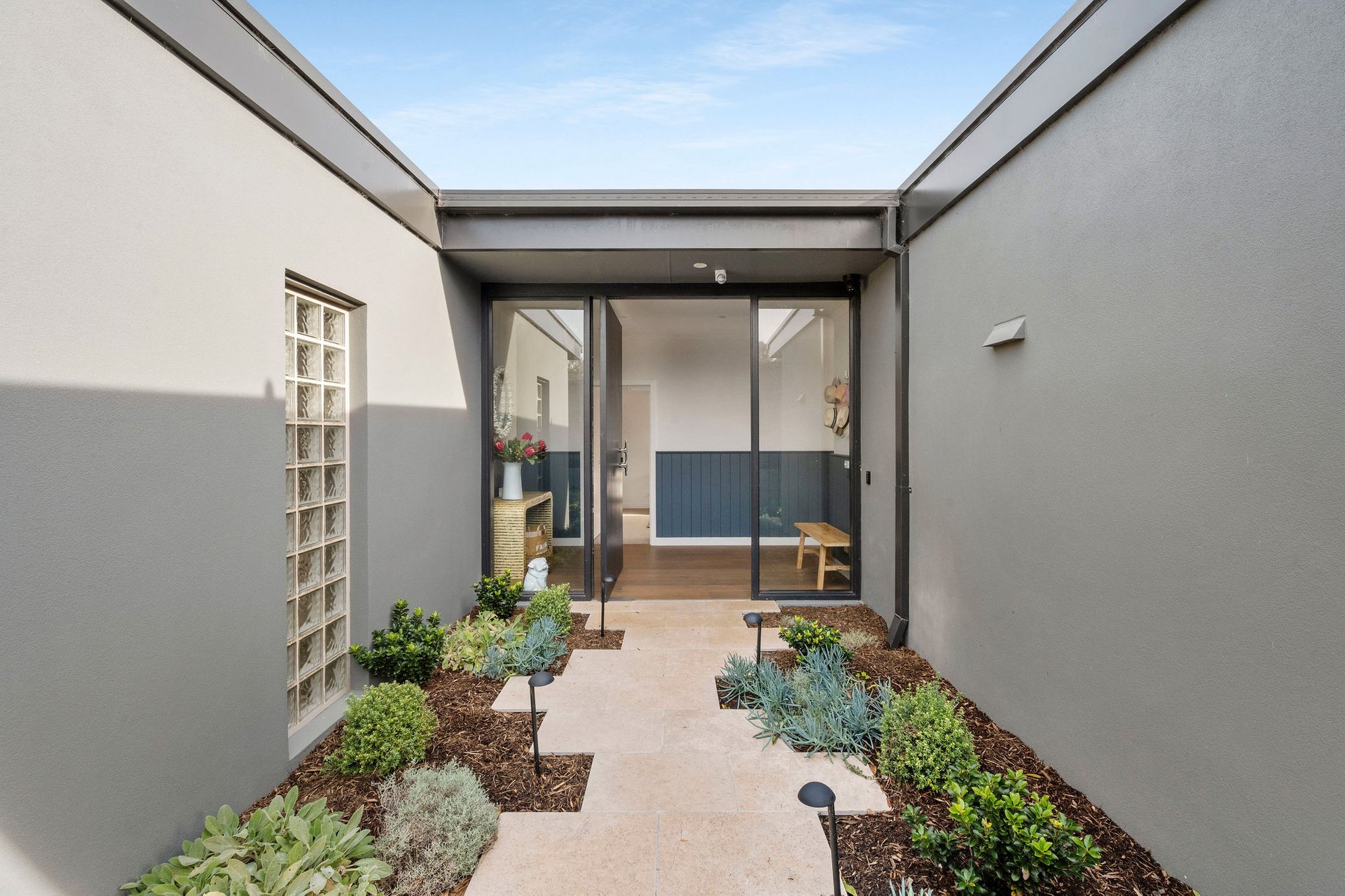 26 Wanda Close, Portsea image 2