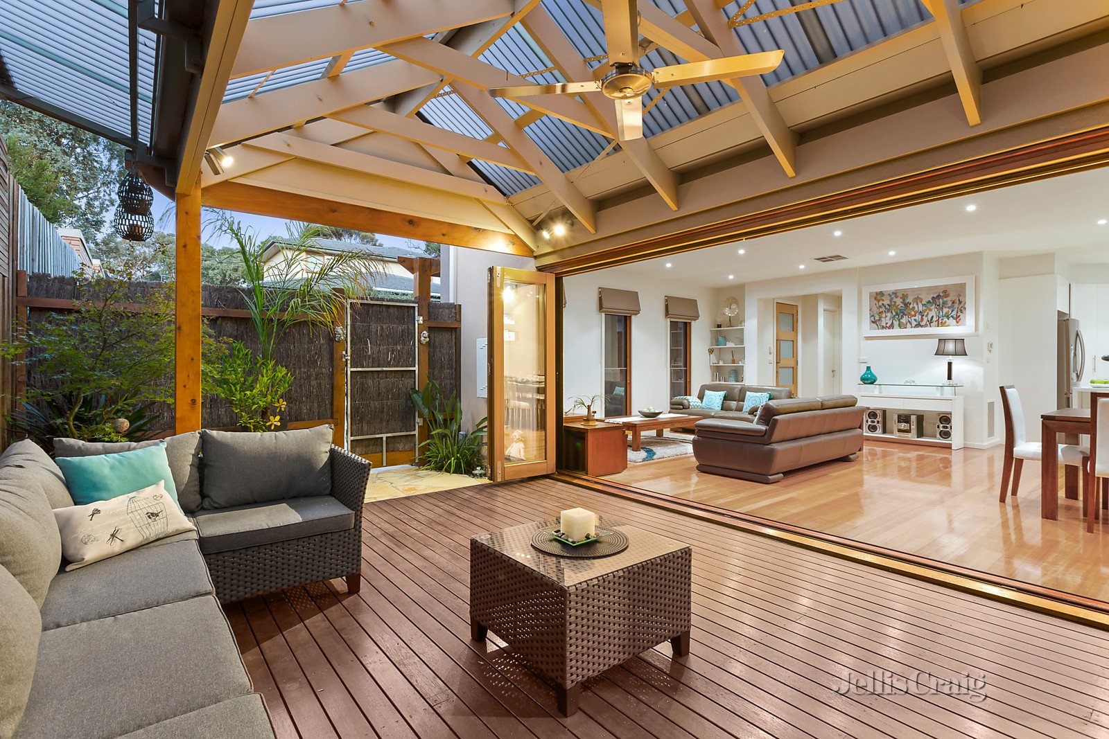 2/6 Wattle Avenue, Montmorency image 2