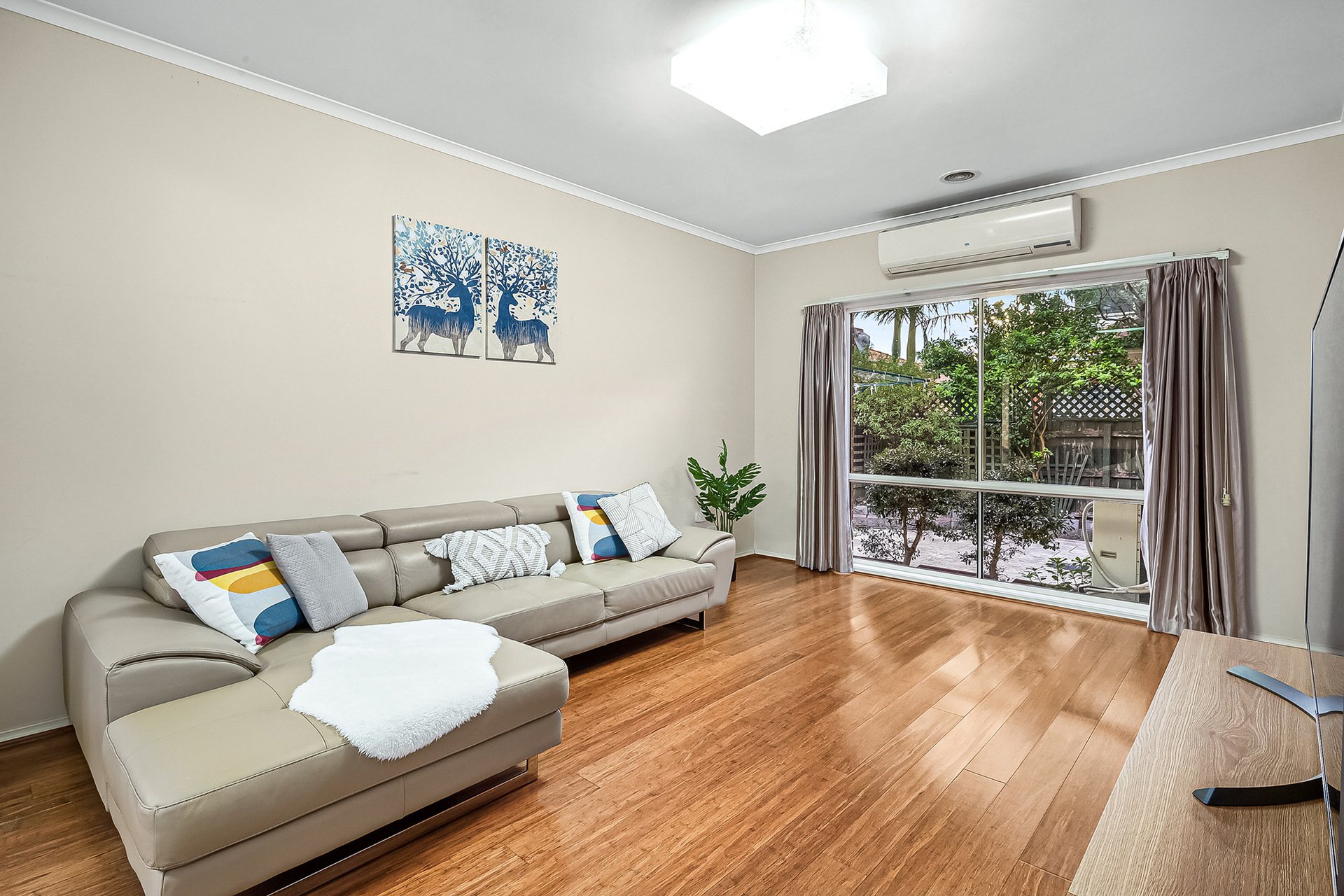 26 Willunga Way, Bundoora image 4