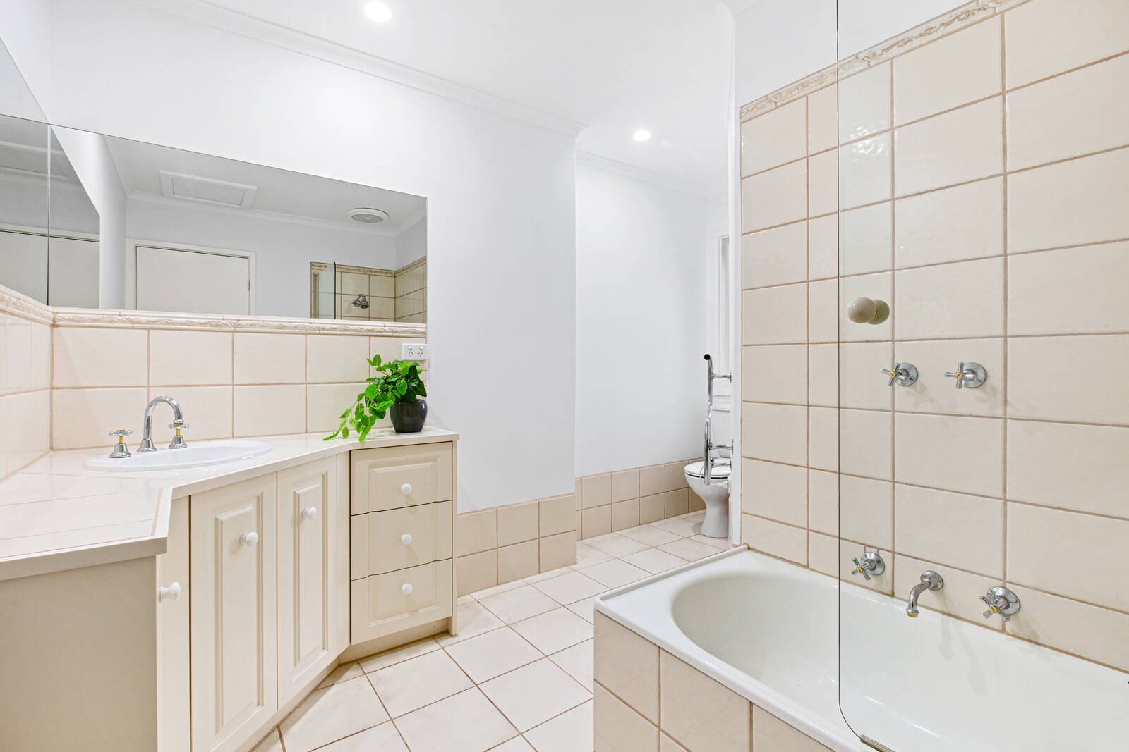 Property Gallery Thumbnail 7