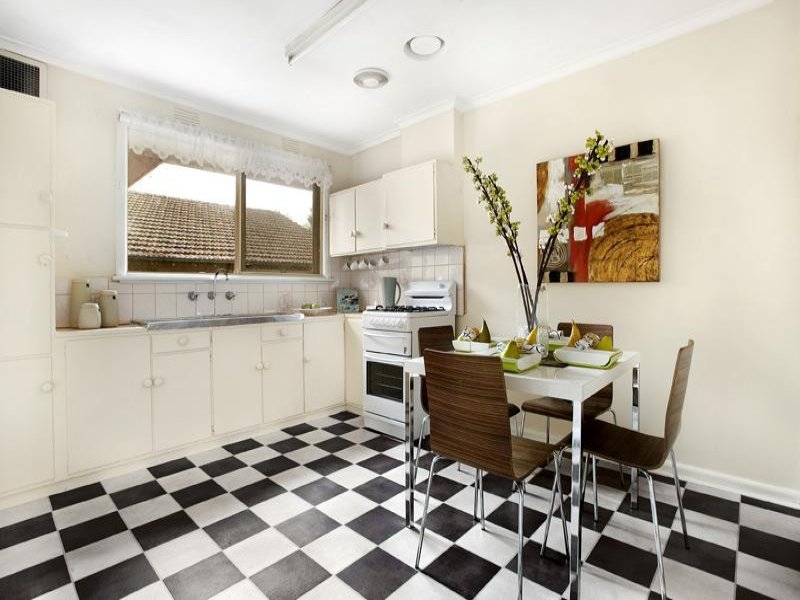 2/60 Barton Street, Surrey Hills image 4