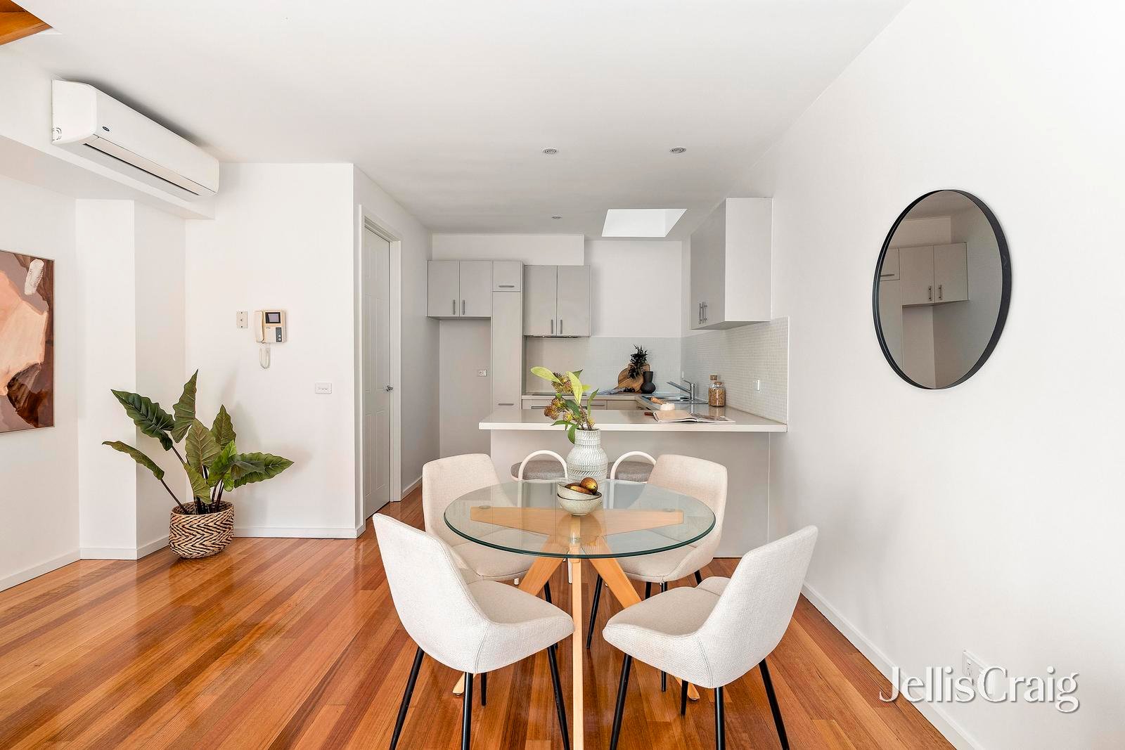 2/60 Courtney Street, North&nbsp;Melbourne image 4