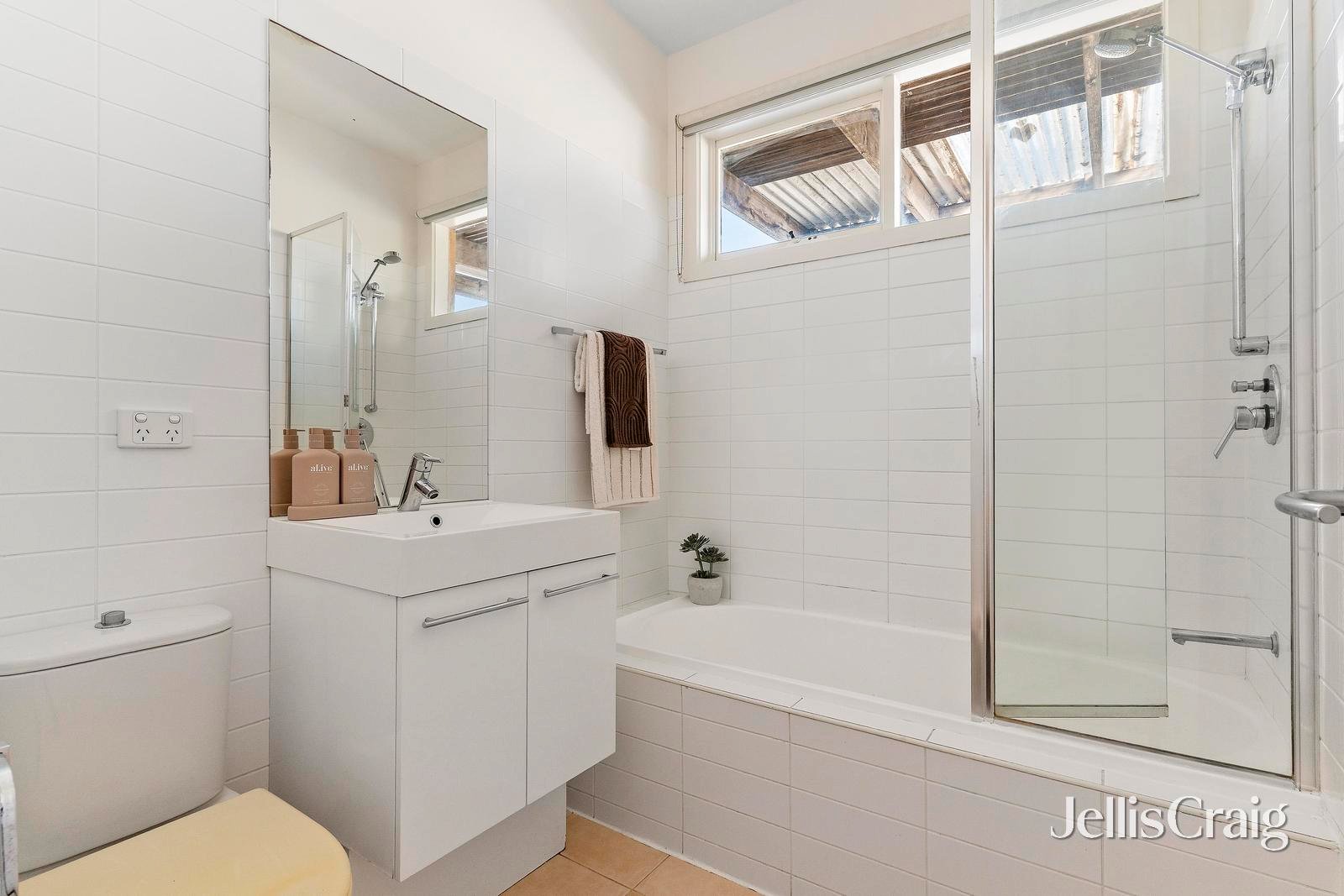 2/60 Courtney Street, North&nbsp;Melbourne image 7