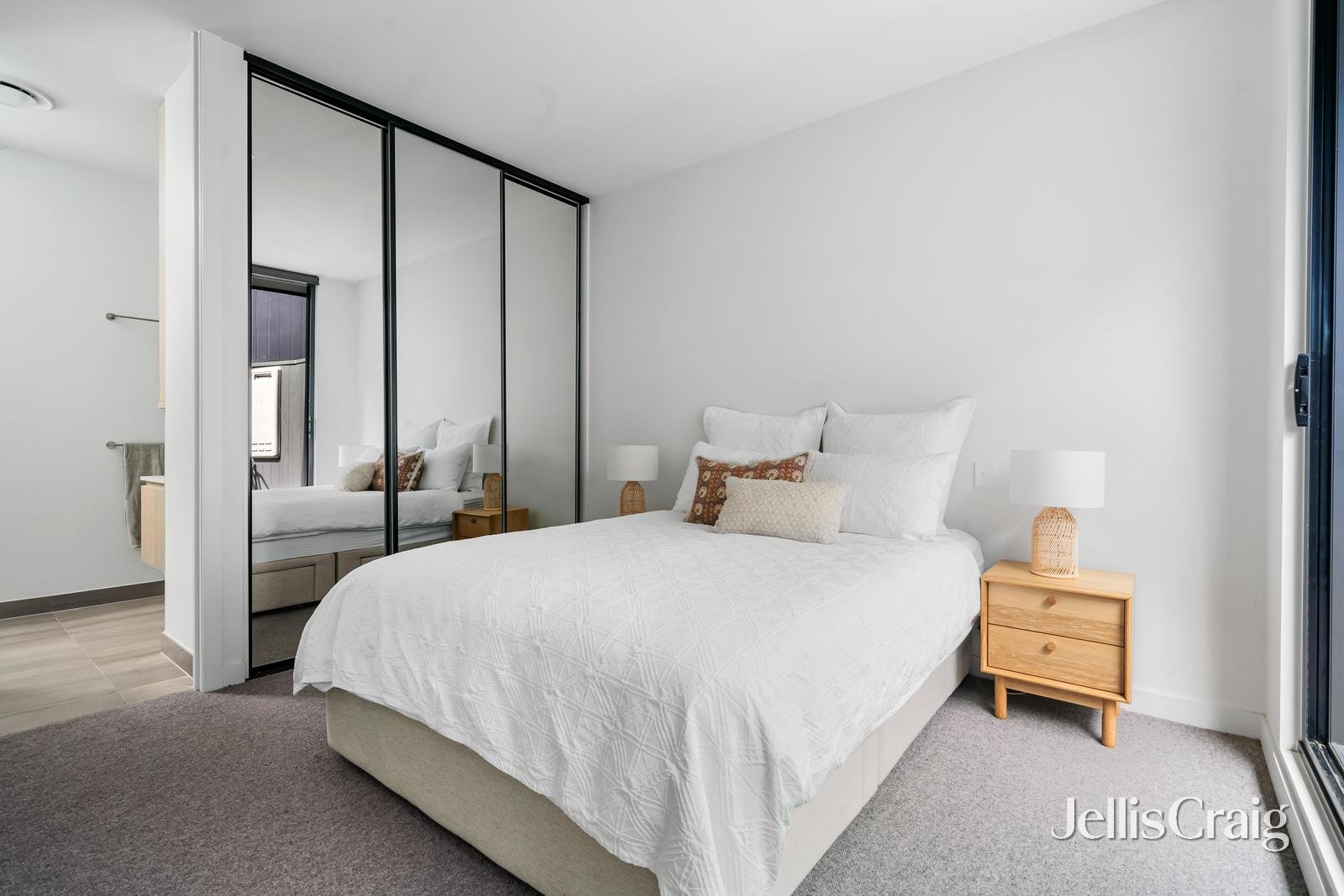 2/60 Glass Street, Richmond image 6