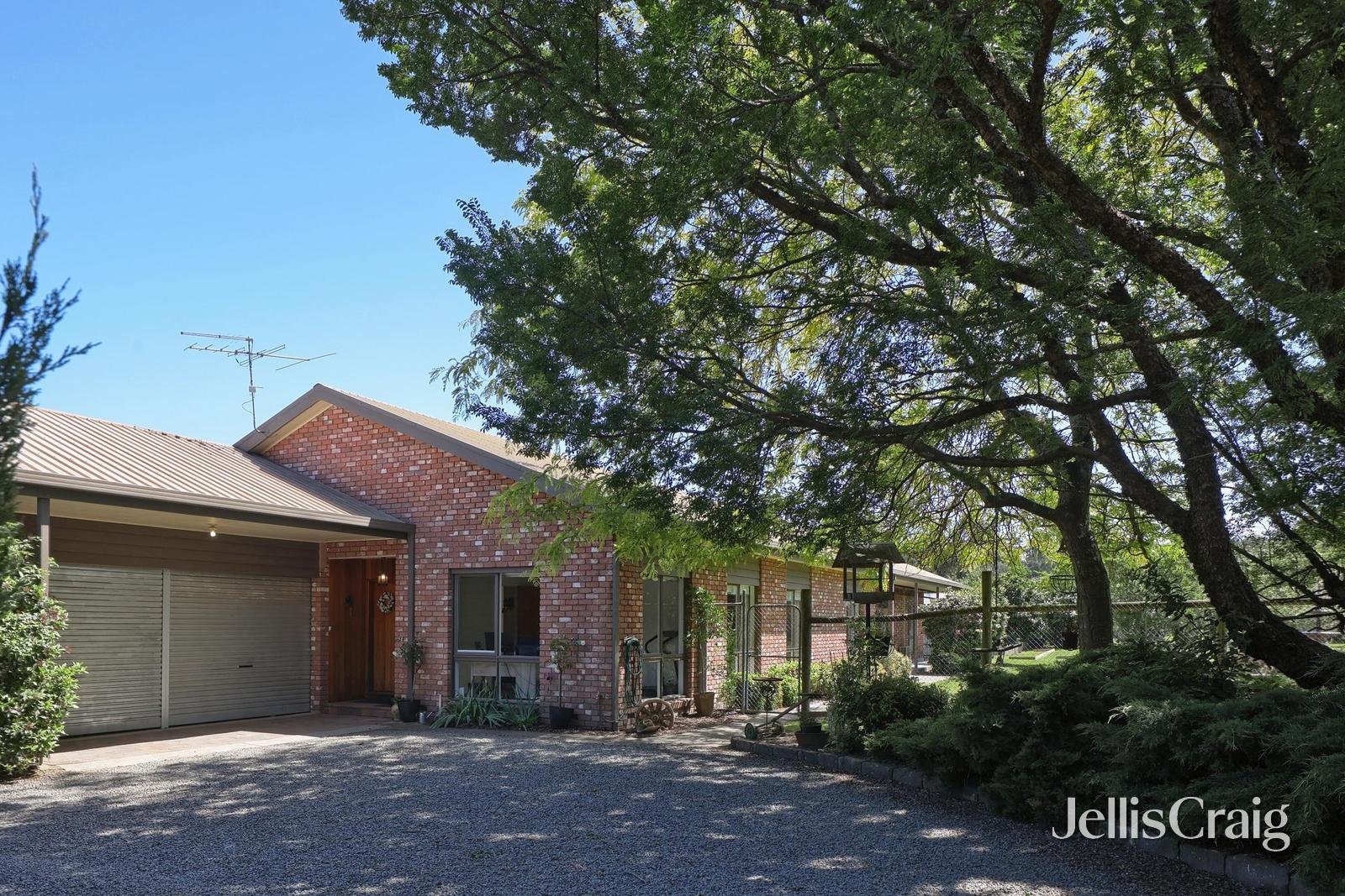 260 Healesville Koo Wee Rup Road, Healesville image 4