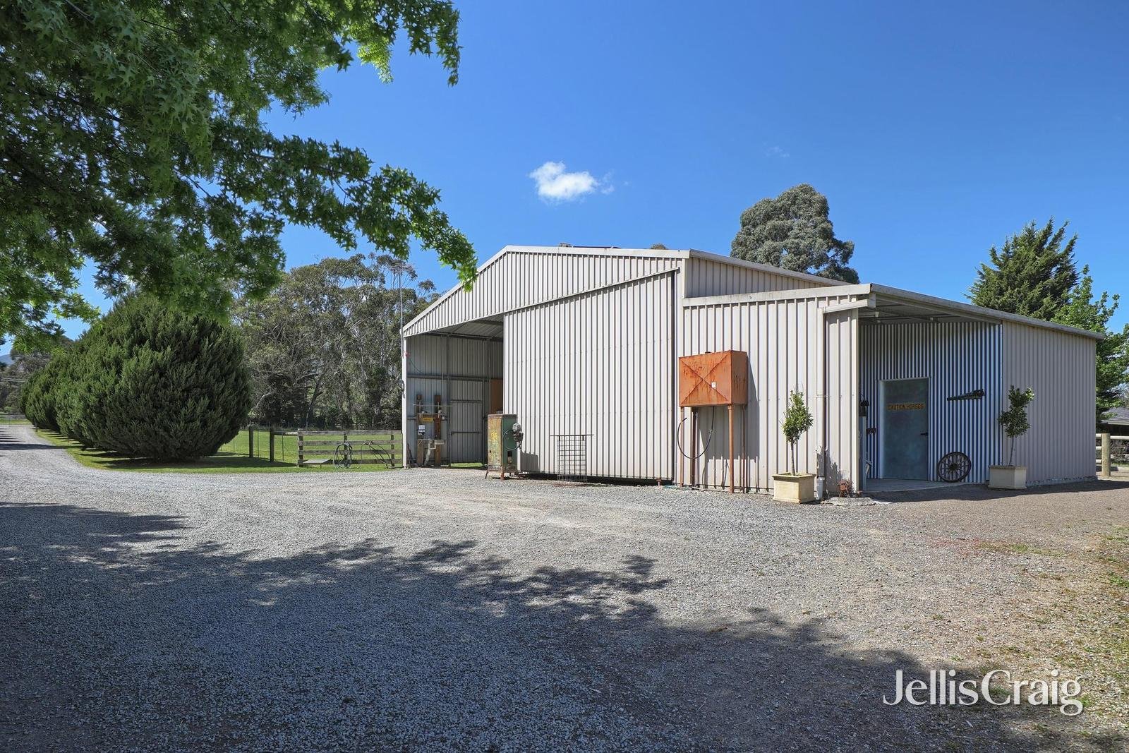 260 Healesville Koo Wee Rup Road, Healesville image 18