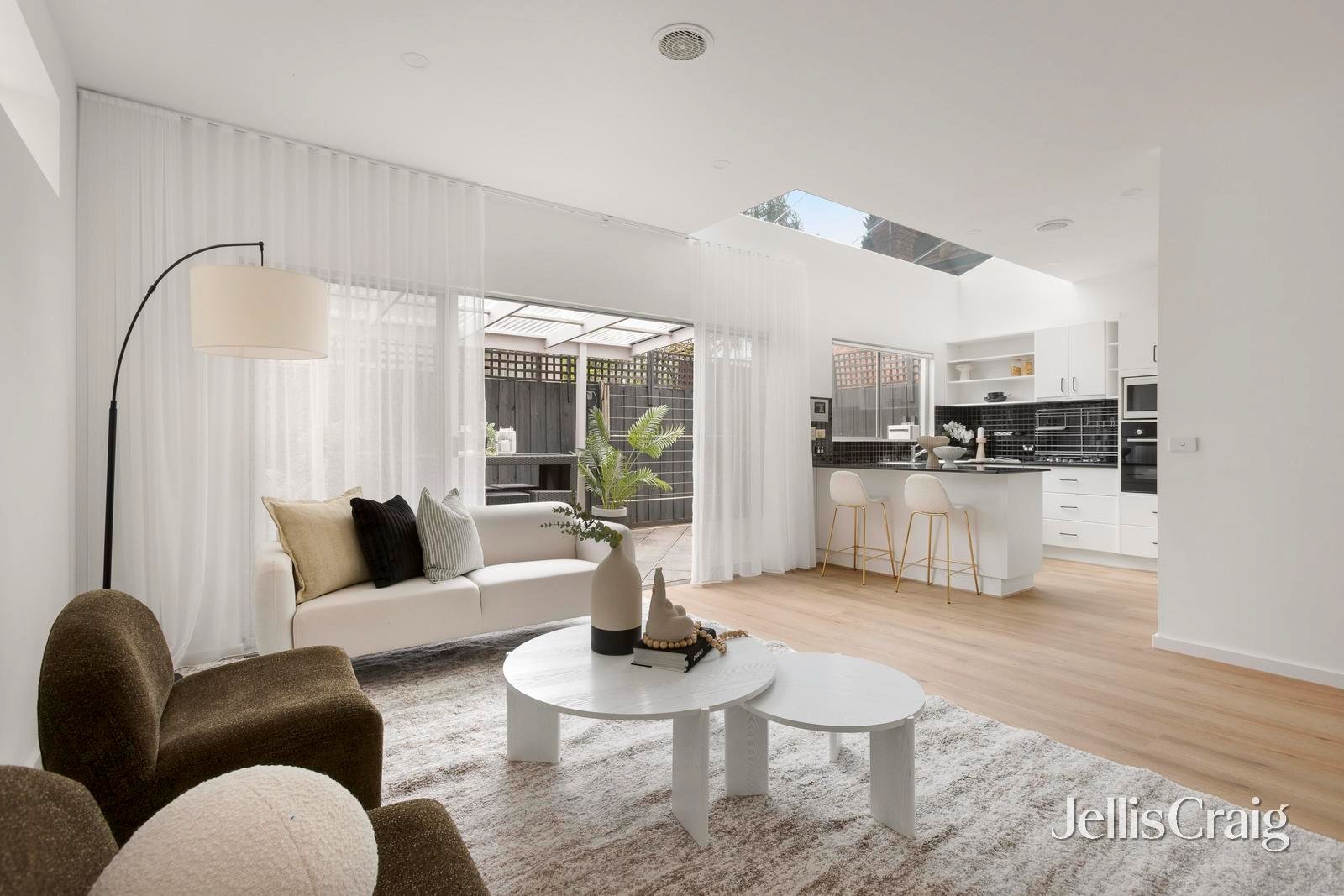 260 Ross Street, Port Melbourne image 2