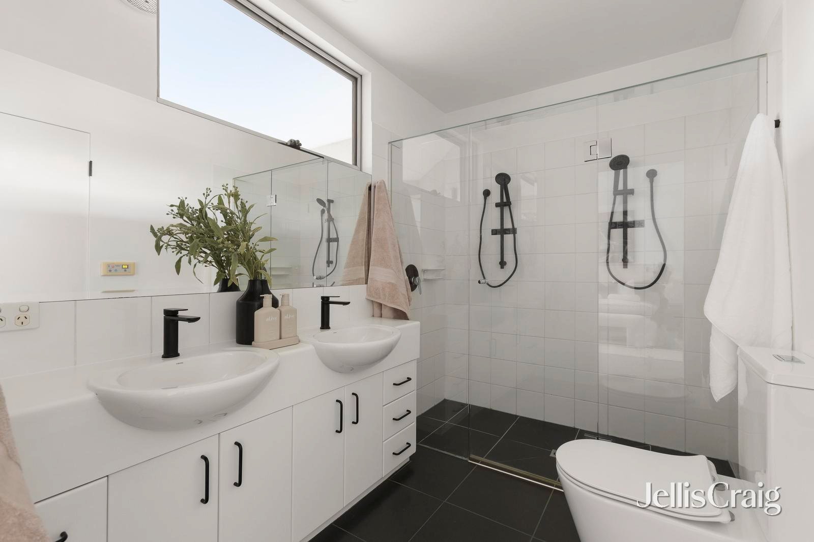 260 Ross Street, Port Melbourne image 9