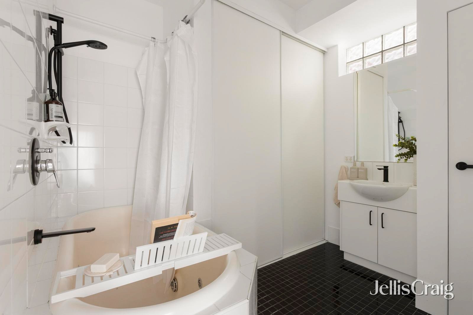 260 Ross Street, Port Melbourne image 12