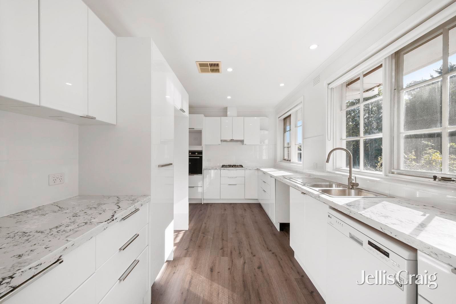 2/601 Elgar Road, Mont&nbsp;Albert&nbsp;North image 3