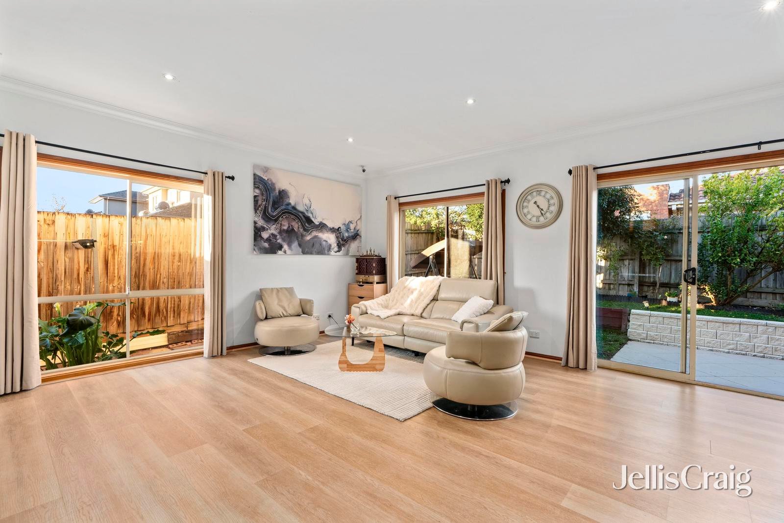 2/609 High Street Road, Mount&nbsp;Waverley image 3