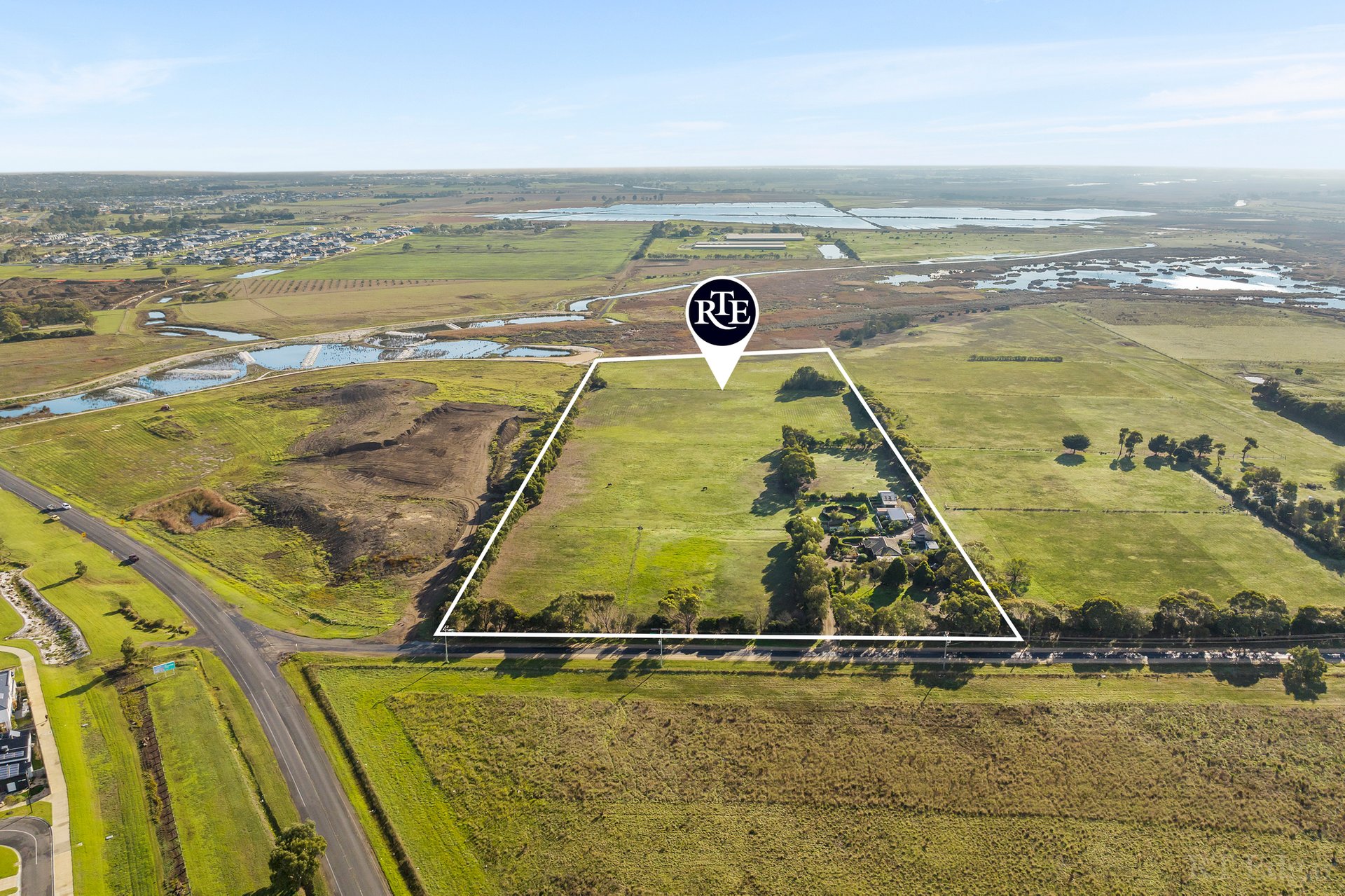 Property Gallery Thumbnail 9