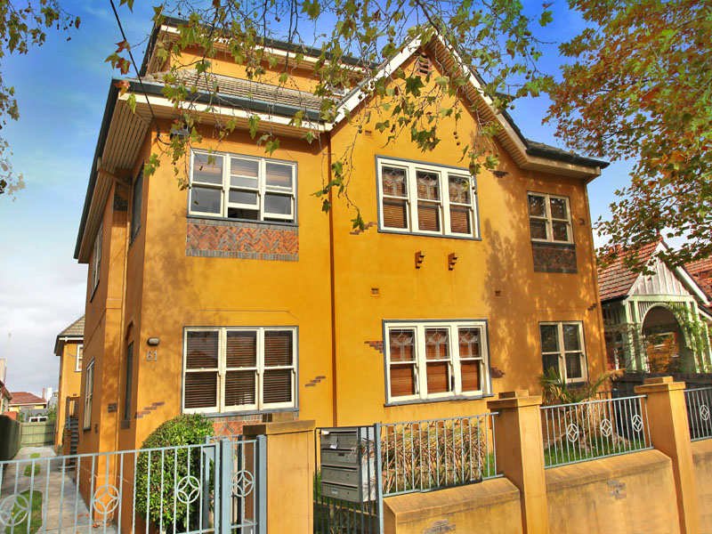 2/61 Blessington Street, St Kilda image 1