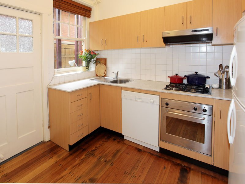 2/61 Blessington Street, St Kilda image 3