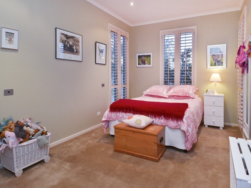 261 Noble Street, Newtown image 12