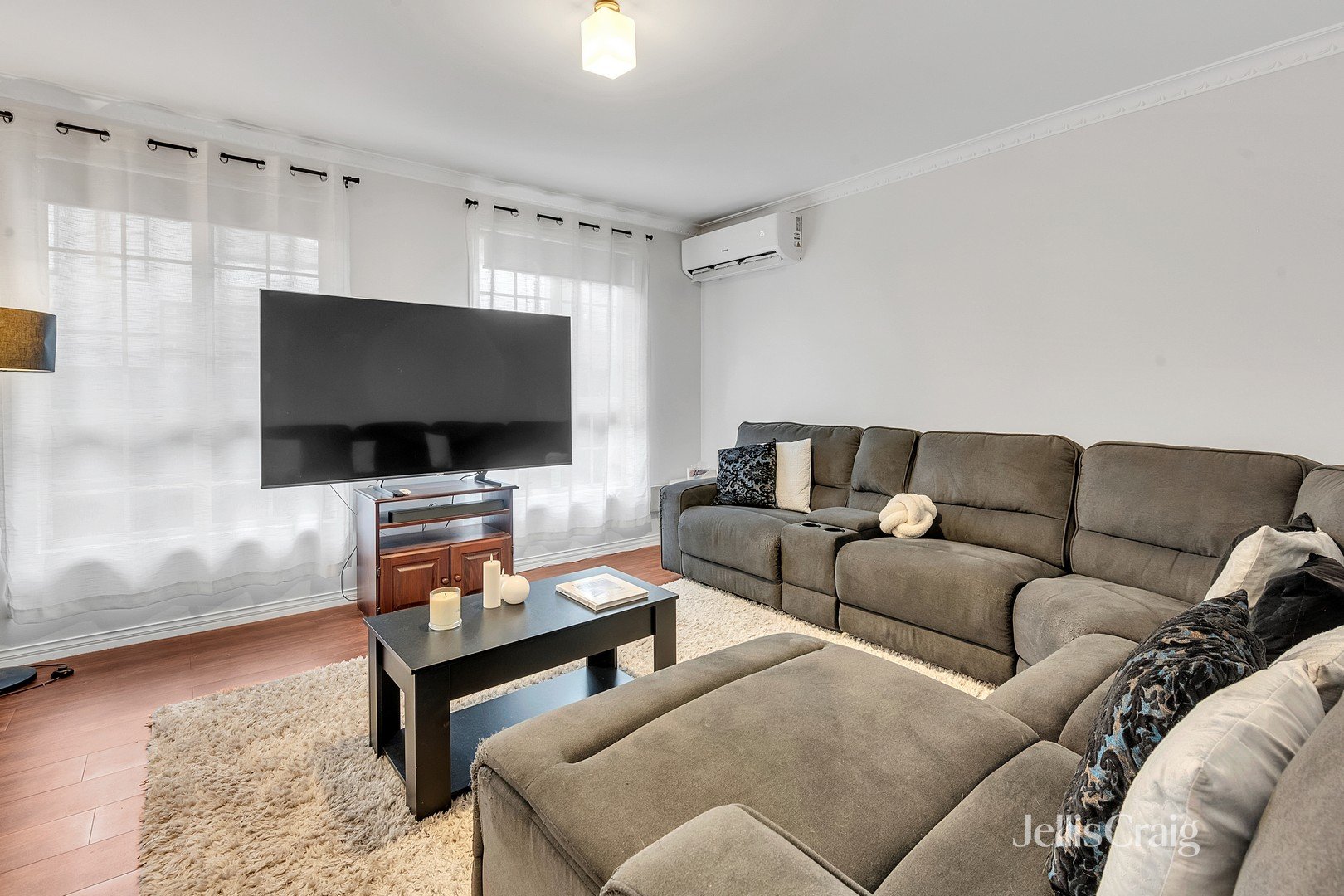 2/61 Northumberland Road, Pascoe&nbsp;Vale image 1