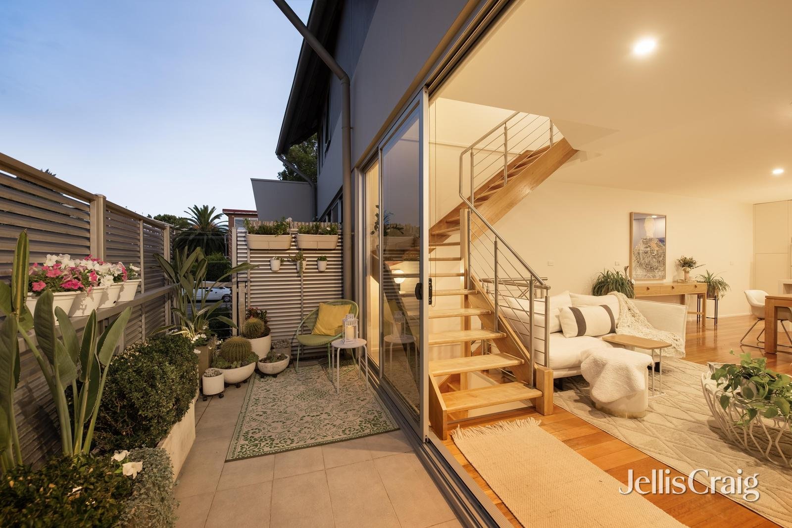 2/61 Westbury Street, St&nbsp;Kilda&nbsp;East image 4