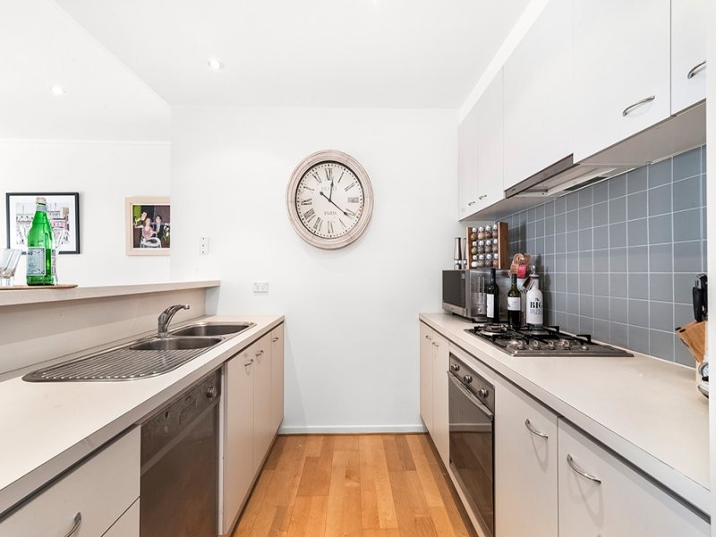 26/125 Ormond Road, Elwood image 5