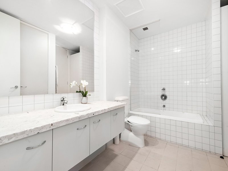 26/125 Ormond Road, Elwood image 7