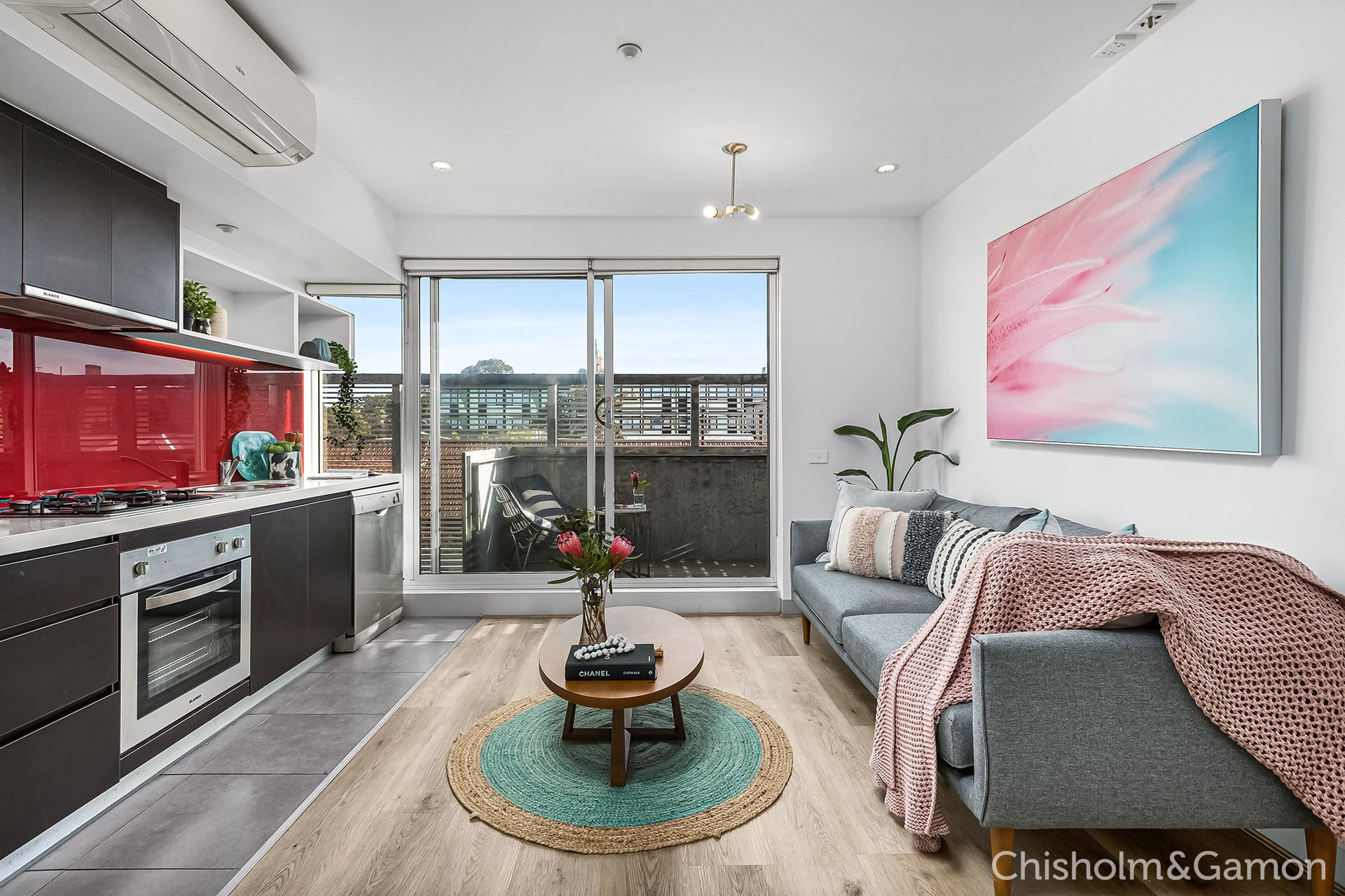 26/127 Grey Street, St Kilda image 1