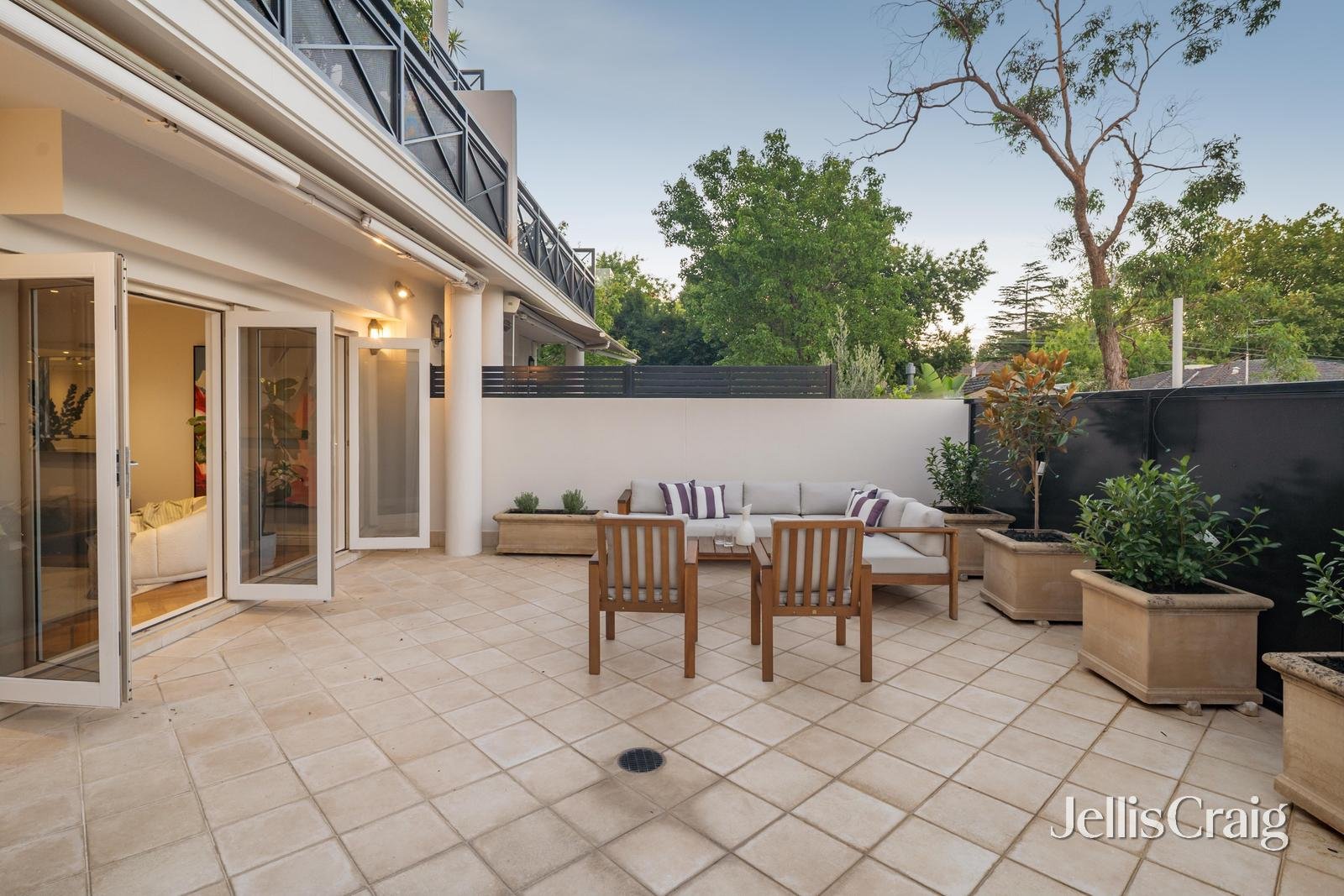 2/619 Toorak Road, Toorak image 10