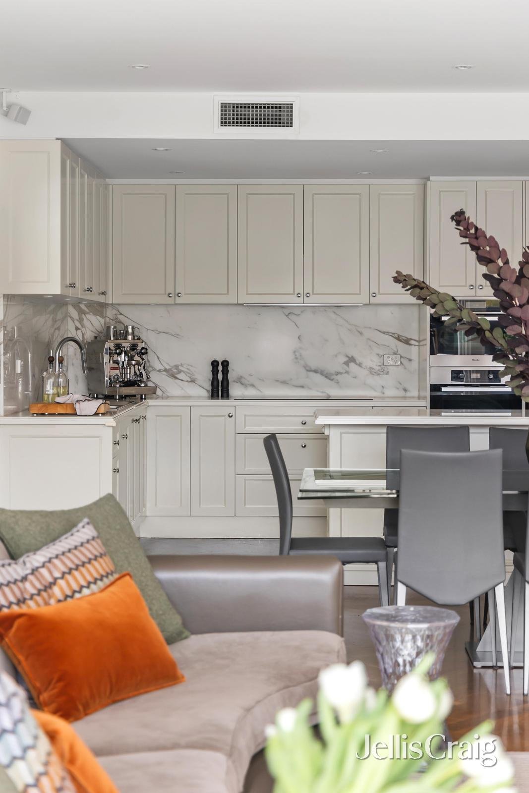 2/619 Toorak Road, Toorak image 13