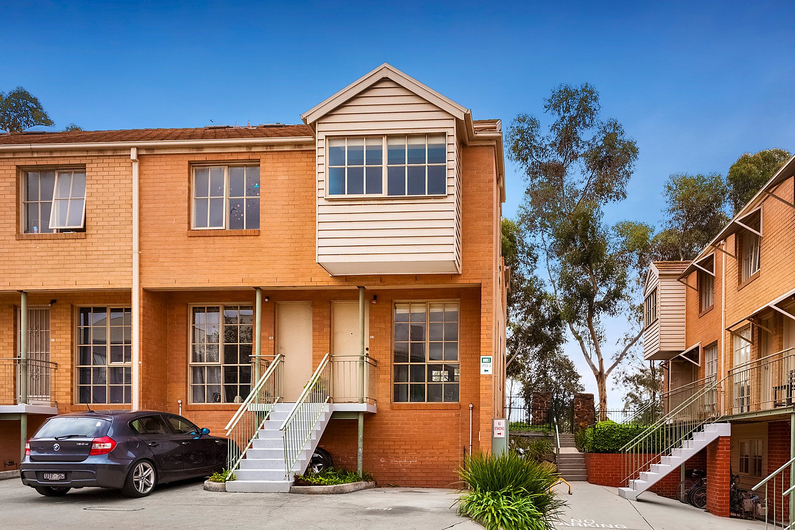 26/2 Ballarat Road, Footscray VIC 3011