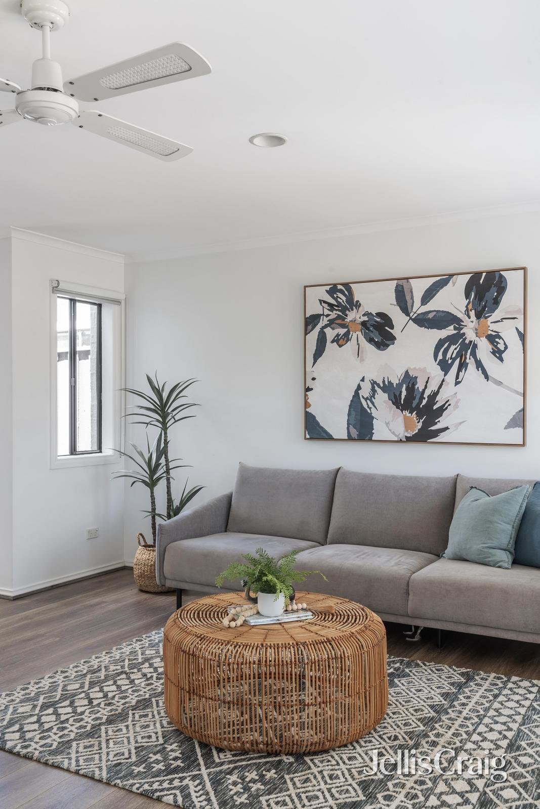 2/62 Bondi Road, Bonbeach image 3