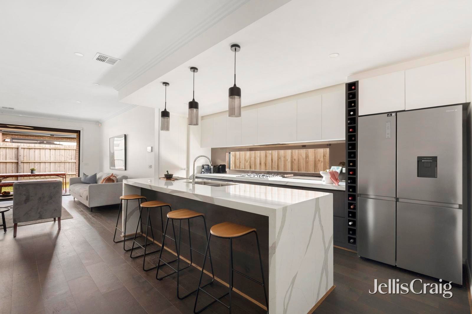 2/62 Nimmo Street, Essendon image 4