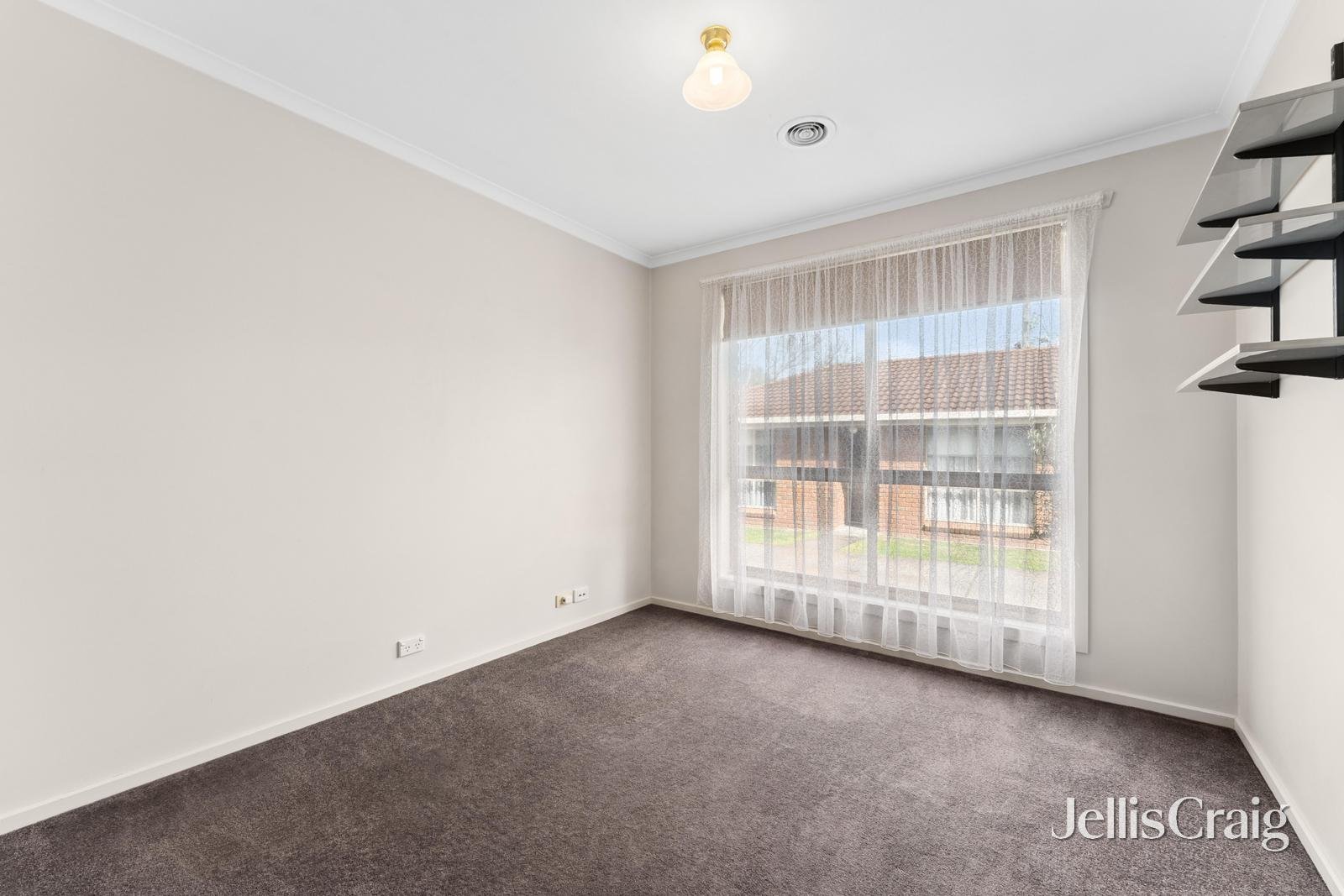 2/621 Skipton Street, Redan image 7
